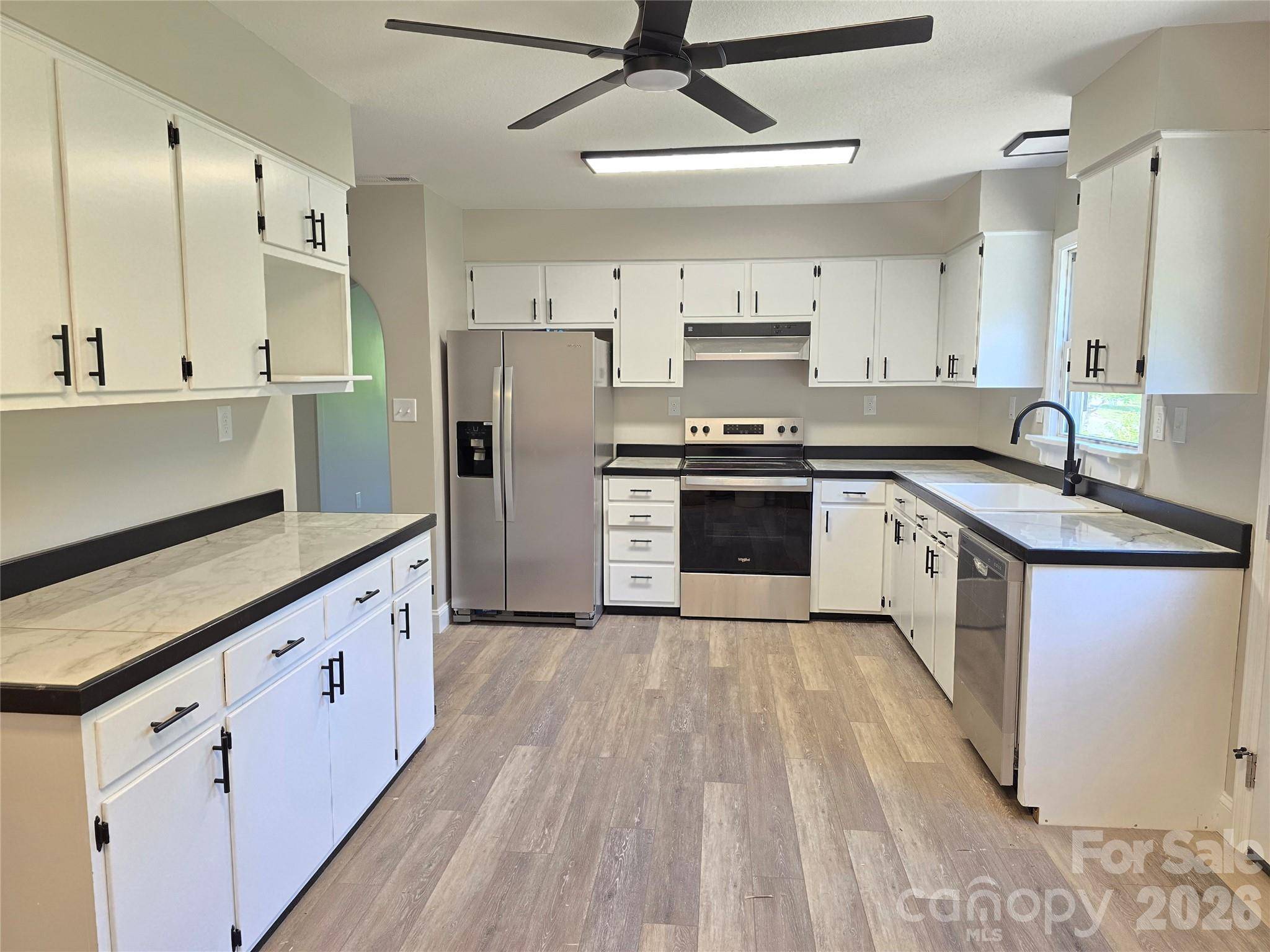 20 Mount Carmel DR, Asheville, NC 28806