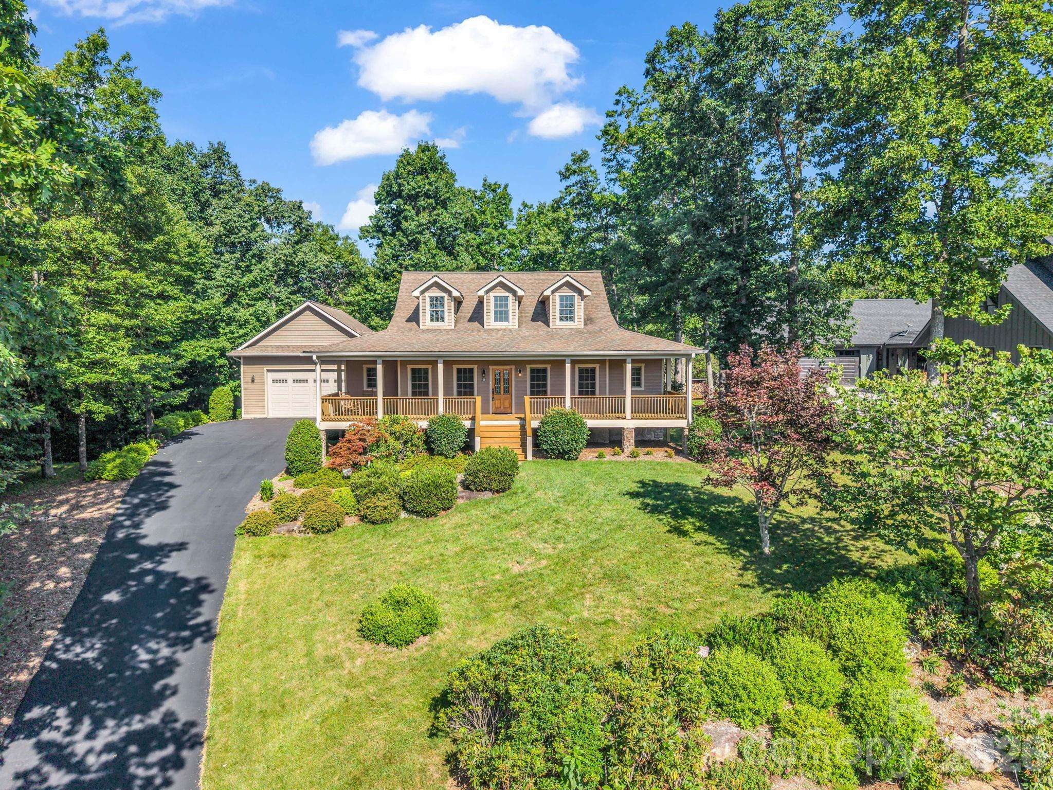 82 Red Mulberry DR, Zirconia, NC 28790