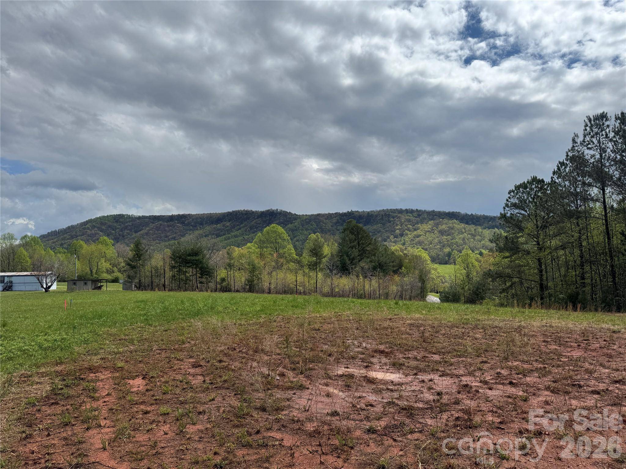 99999 Huntsville RD, Marion, NC 28752