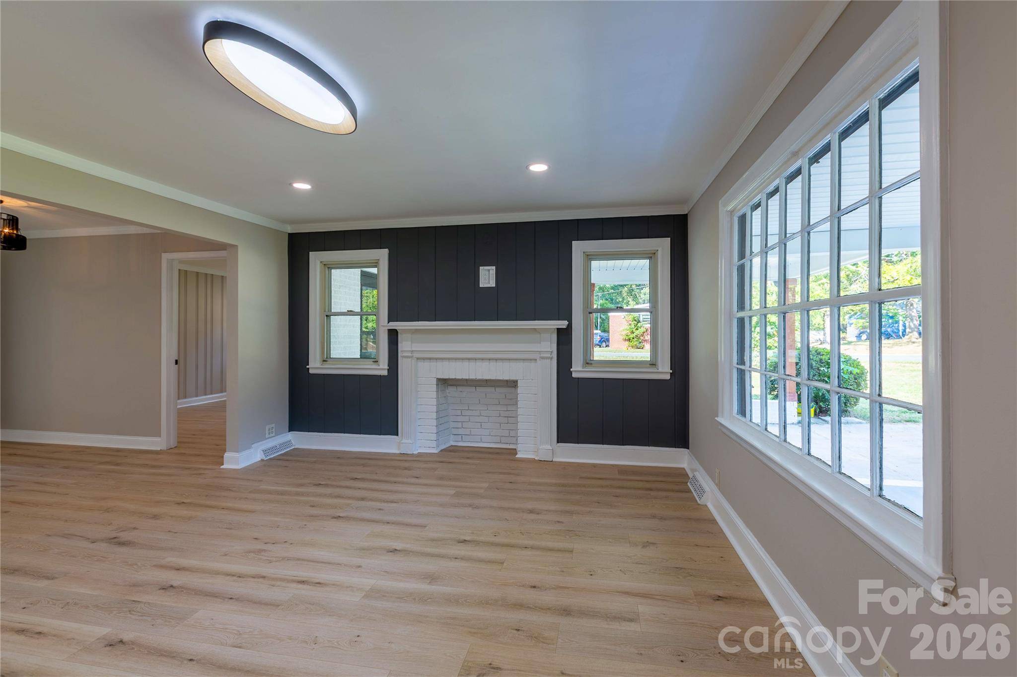 8000 Chapman ST, Charlotte, NC 28216
