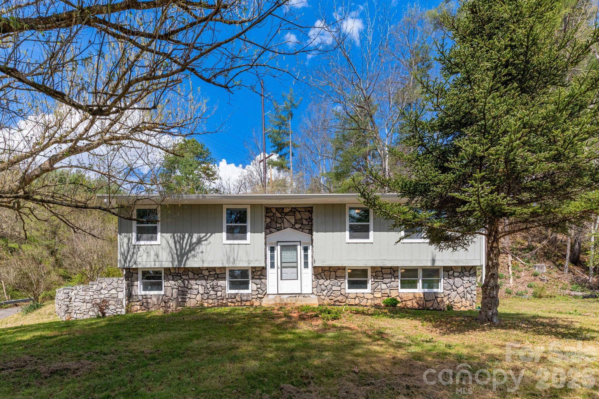 4755 US 23 HWY, Mars Hill, NC 28754