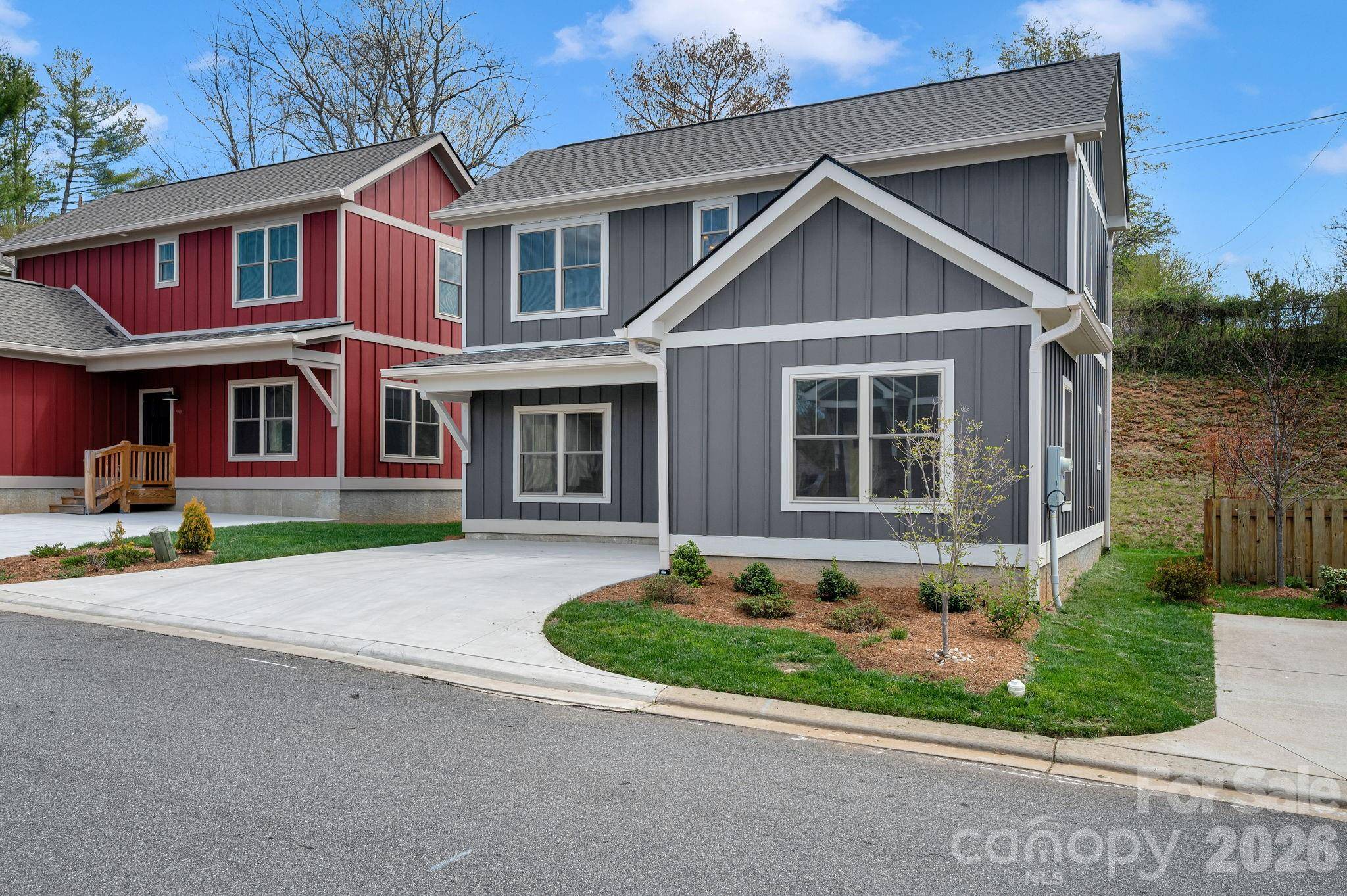 92 Wheeler RD, Weaverville, NC 28787