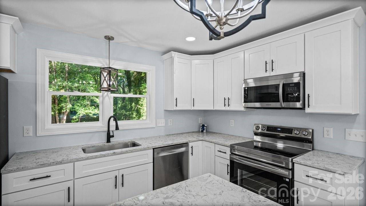520 Summerow RD, Stanley, NC 28164