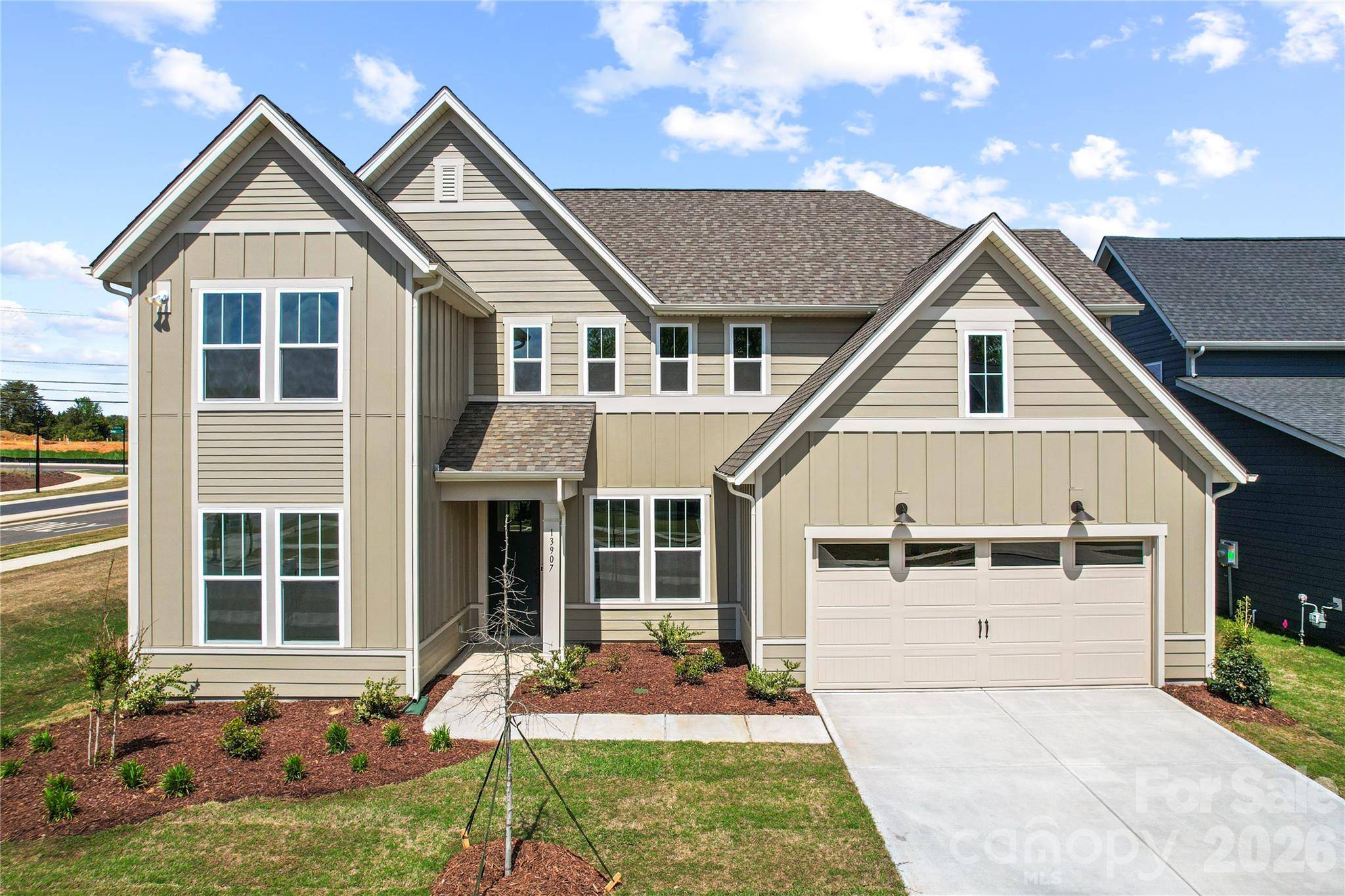 13907 Penbury LN, Charlotte, NC 28278