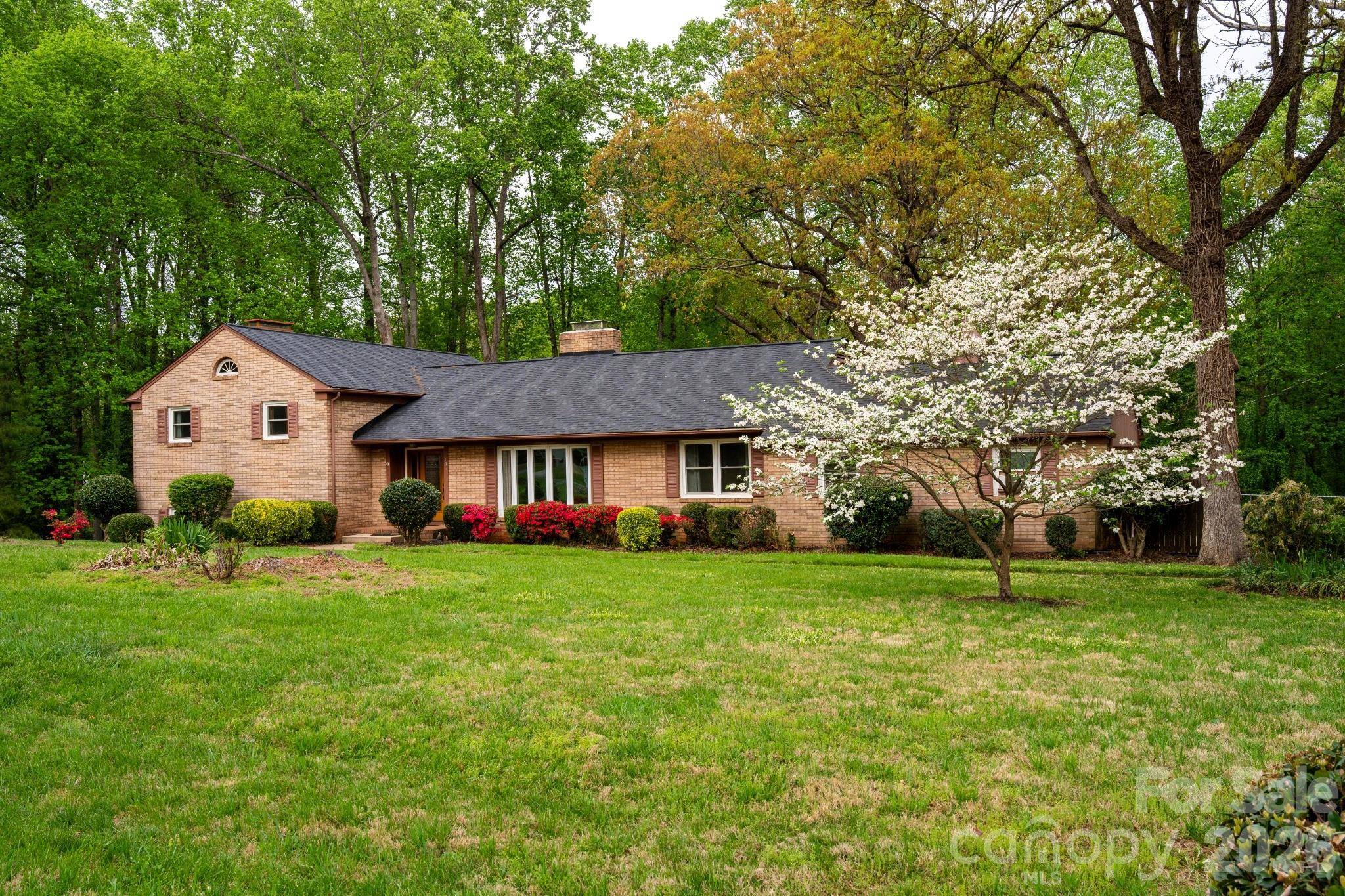 234 Edgewood DR, Statesville, NC 28625