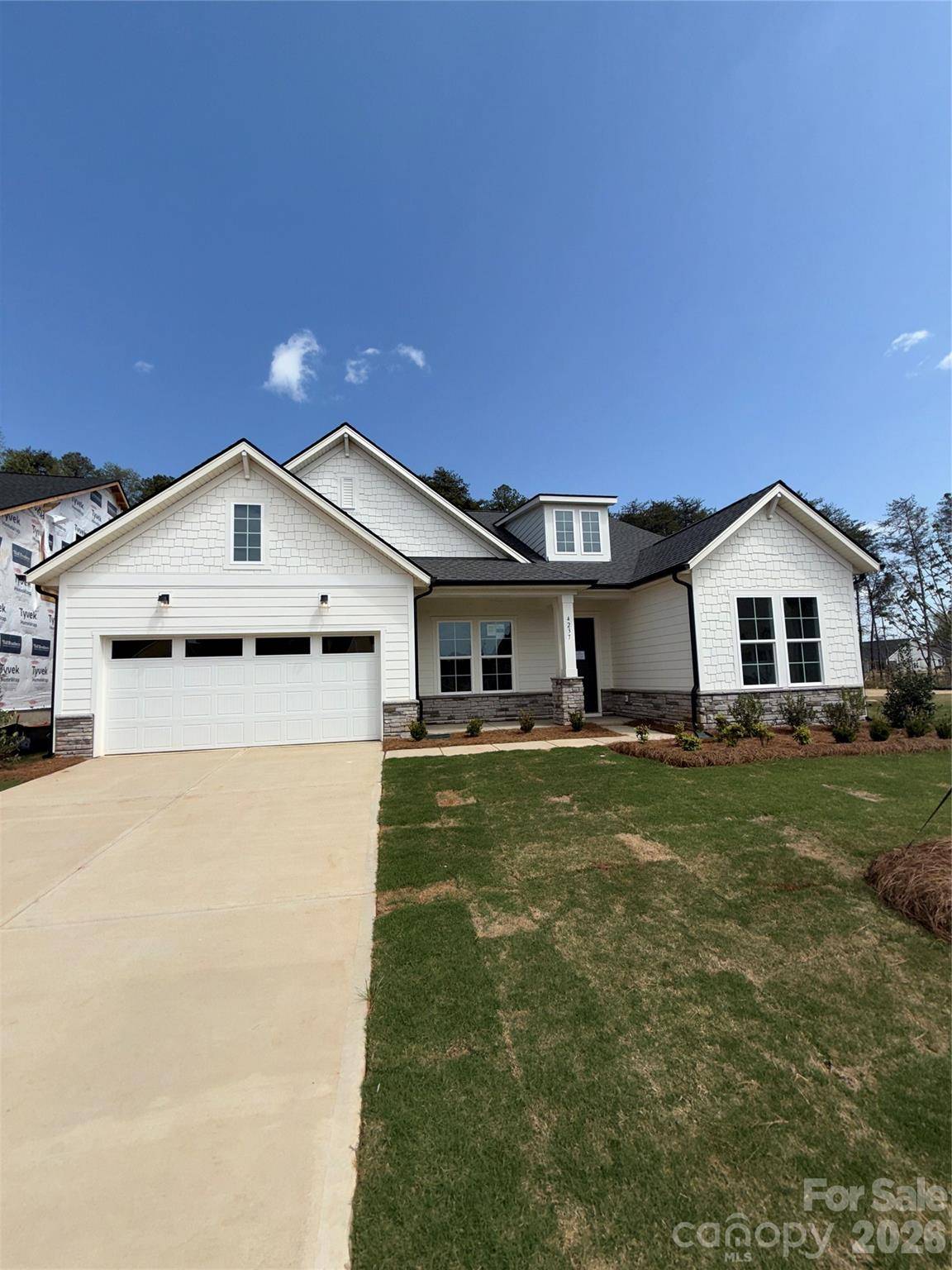 4237 Pinekirk DR, Charlotte, NC 28269