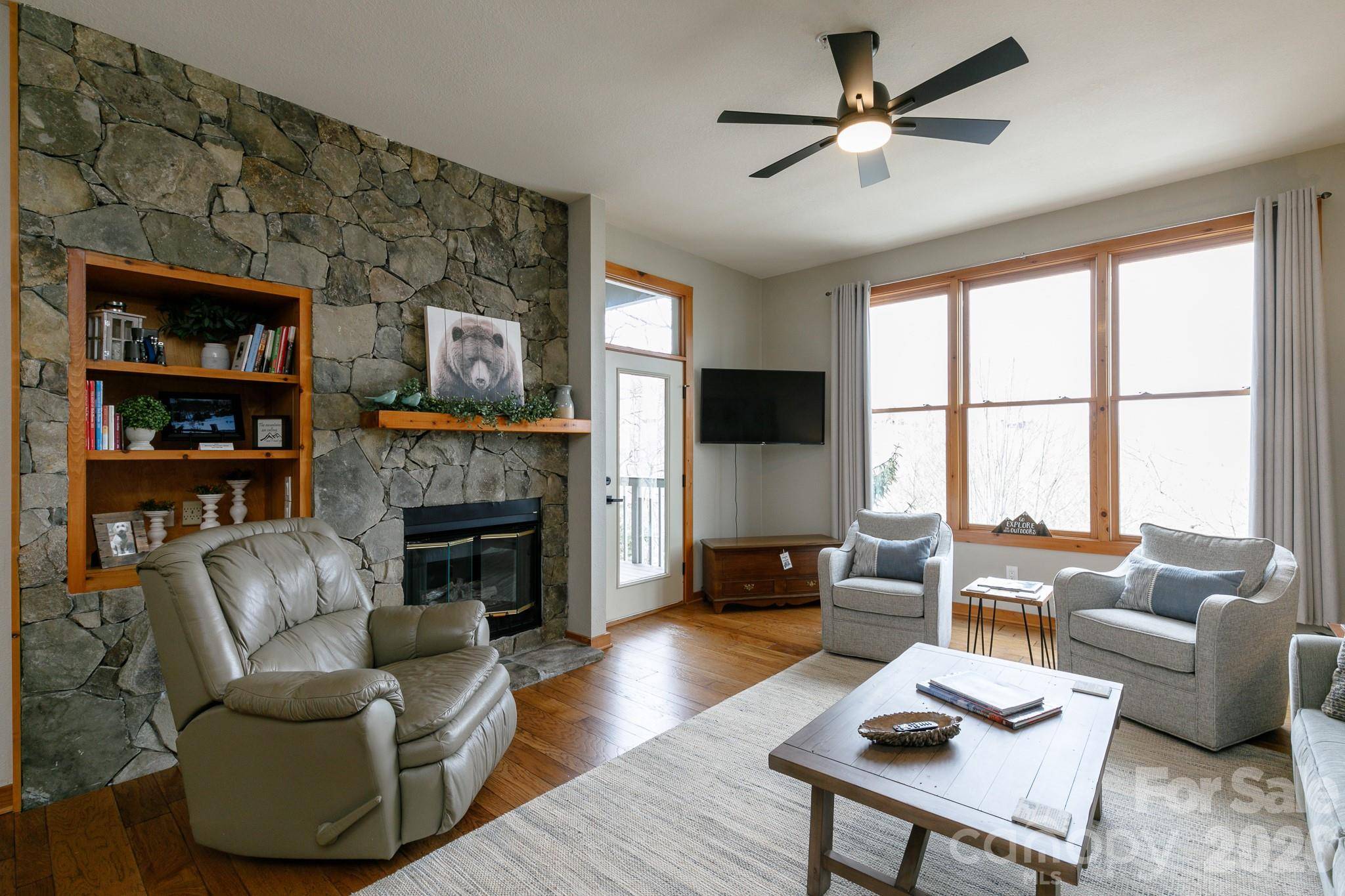 10 Stoney Falls LOOP #4/203, Burnsville, NC 28714