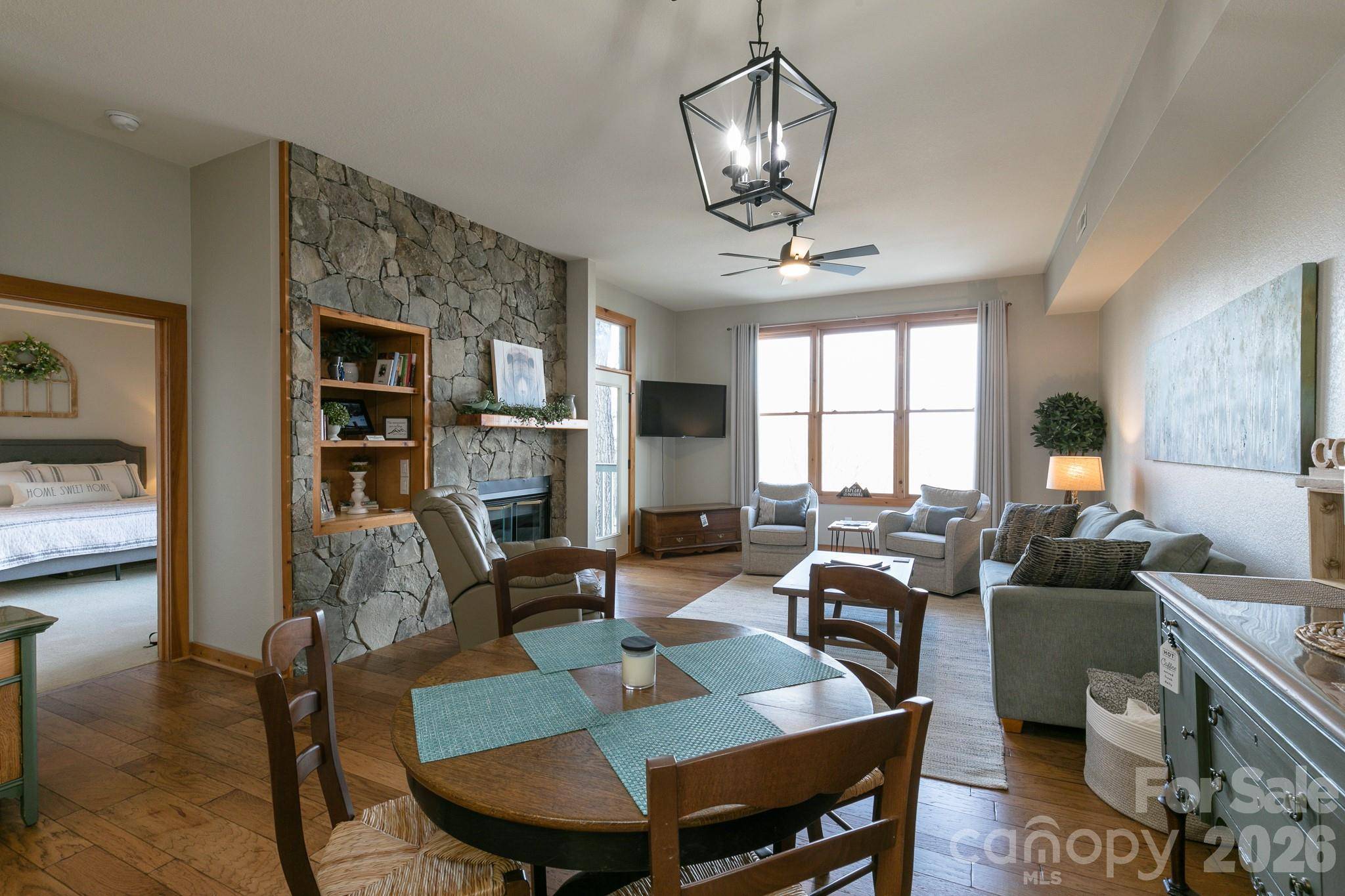 10 Stoney Falls LOOP #4/203, Burnsville, NC 28714
