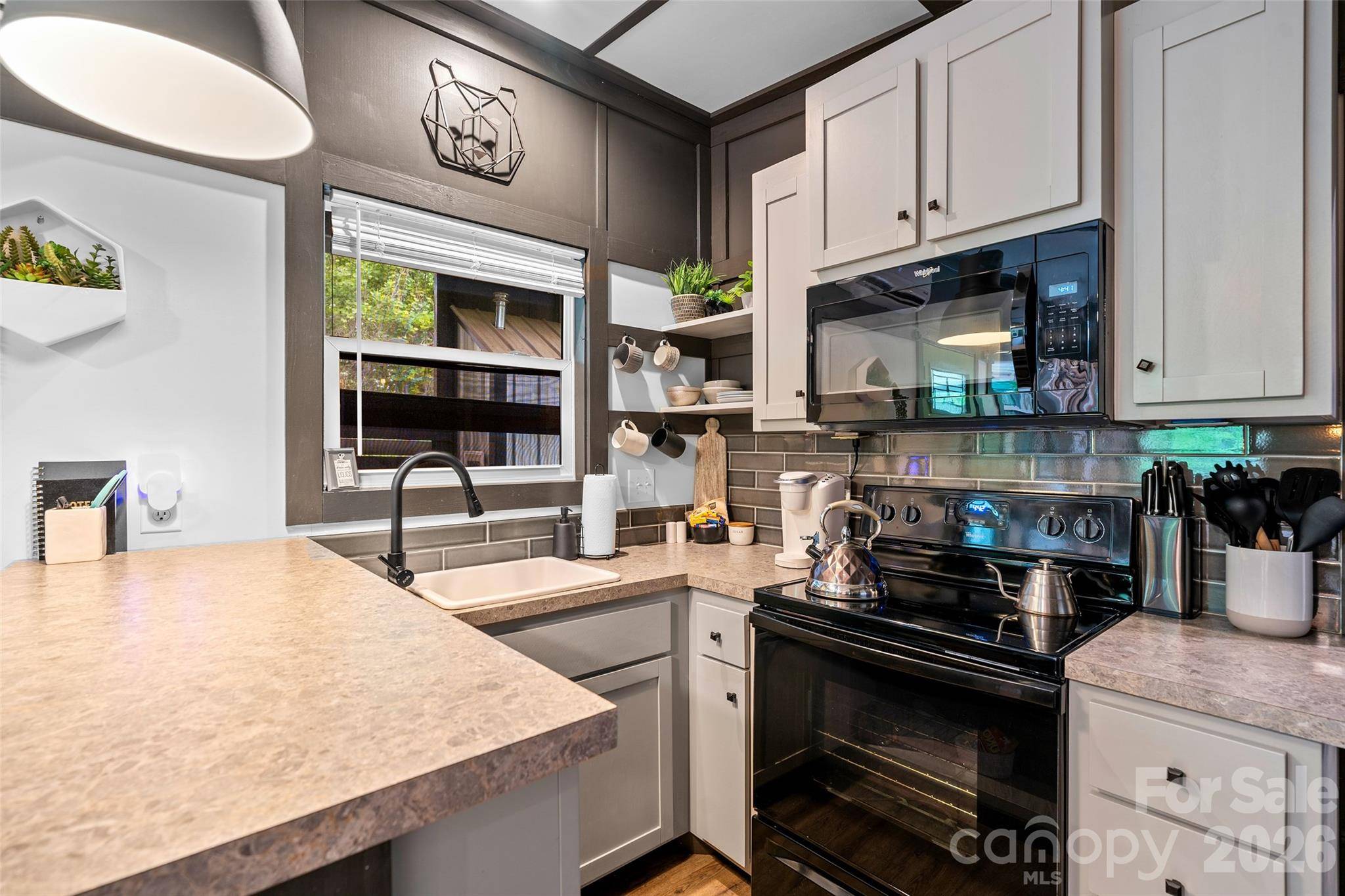 787 Ridge RD, Marion, NC 28752
