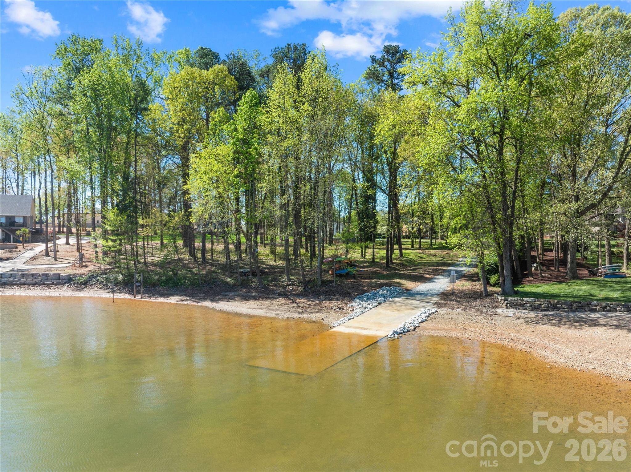 126 Aqua DR #4, Mooresville, NC 28117