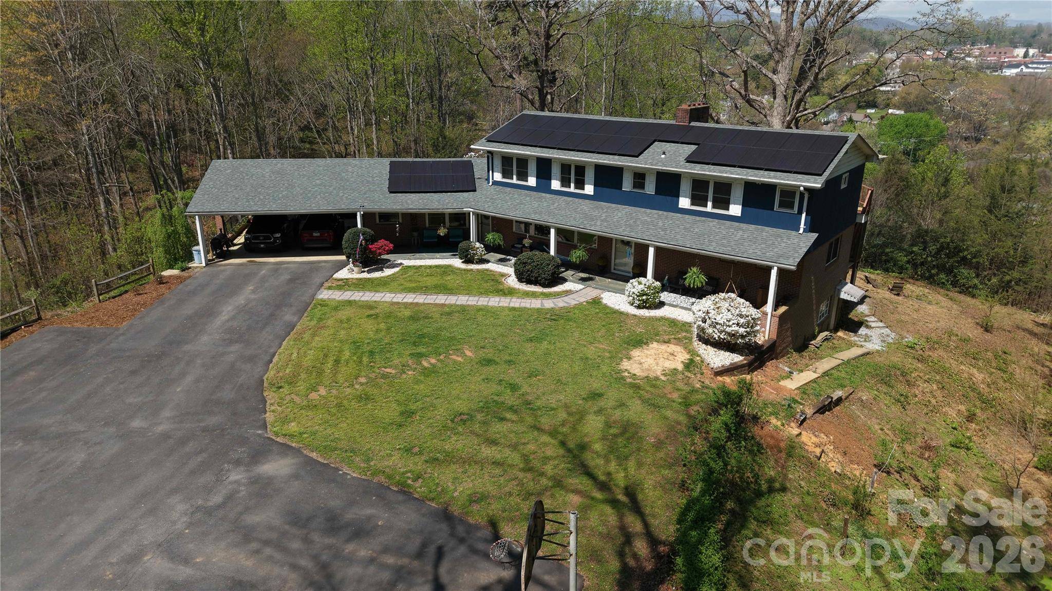 56 E Glenview ST, Marion, NC 28752