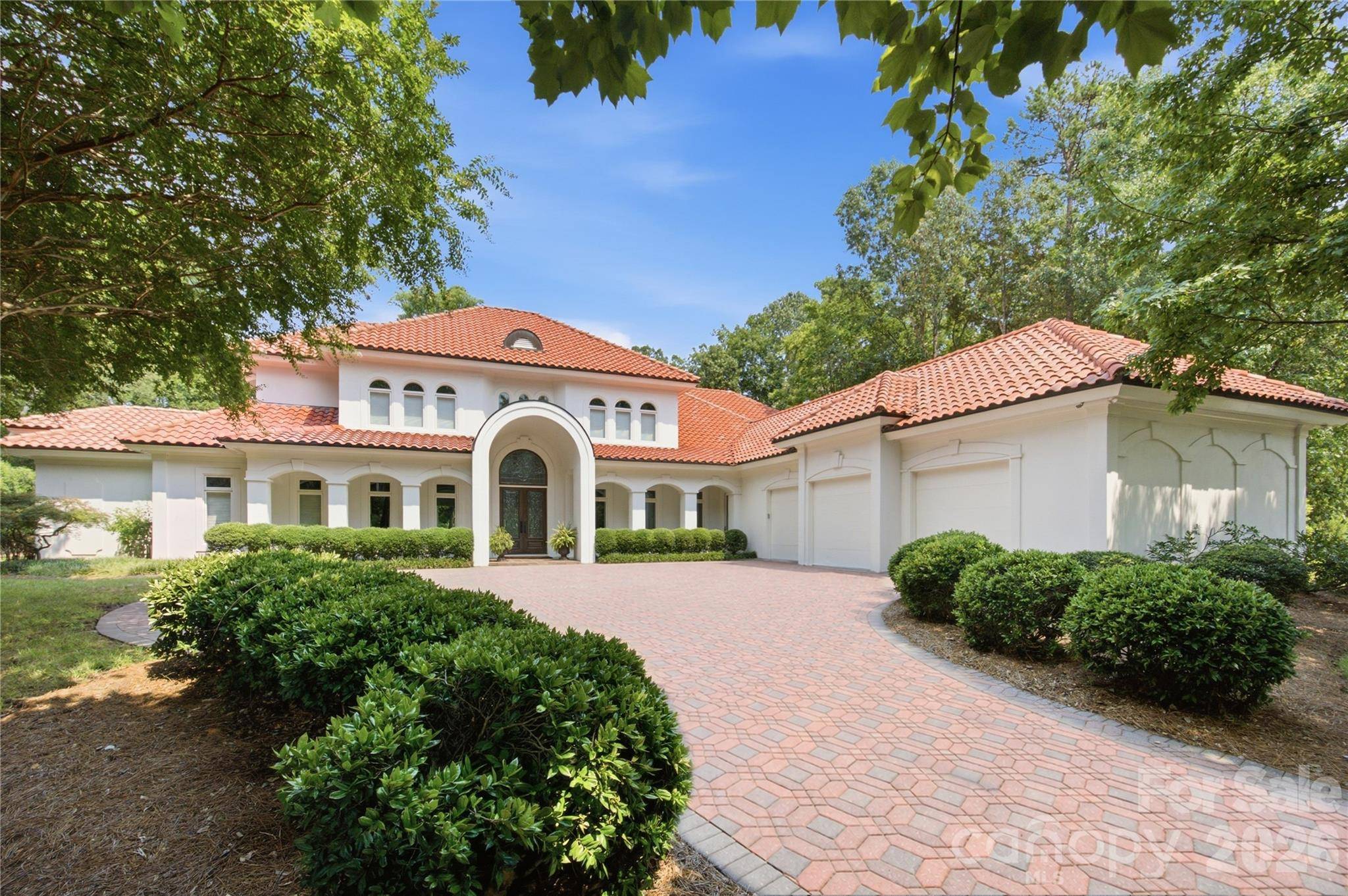 7225 Governors ROW, Charlotte, NC 28277