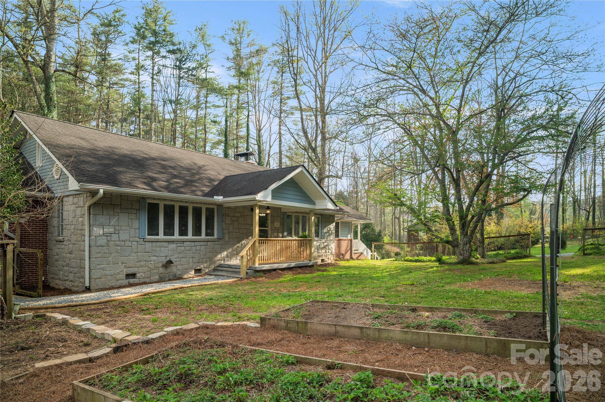 3002 Kanuga RD, Hendersonville, NC 28739
