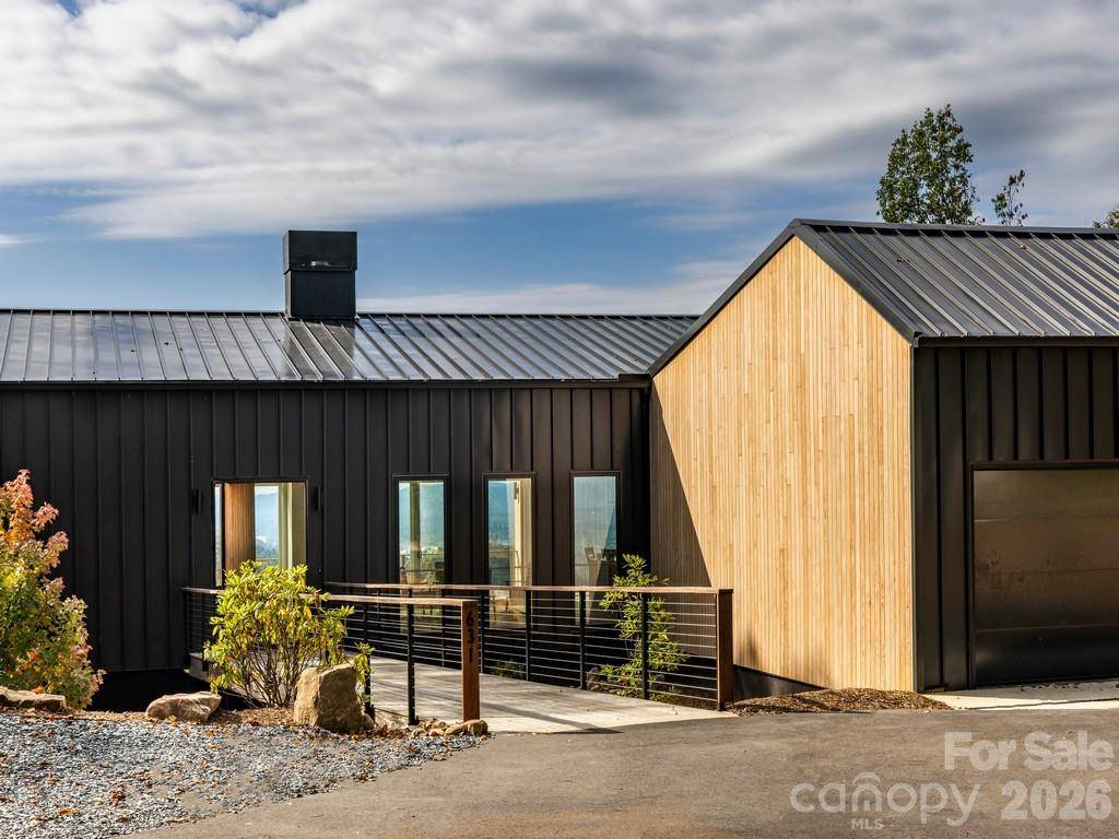 631 Elk Mountain Scenic HWY, Asheville, NC 28804