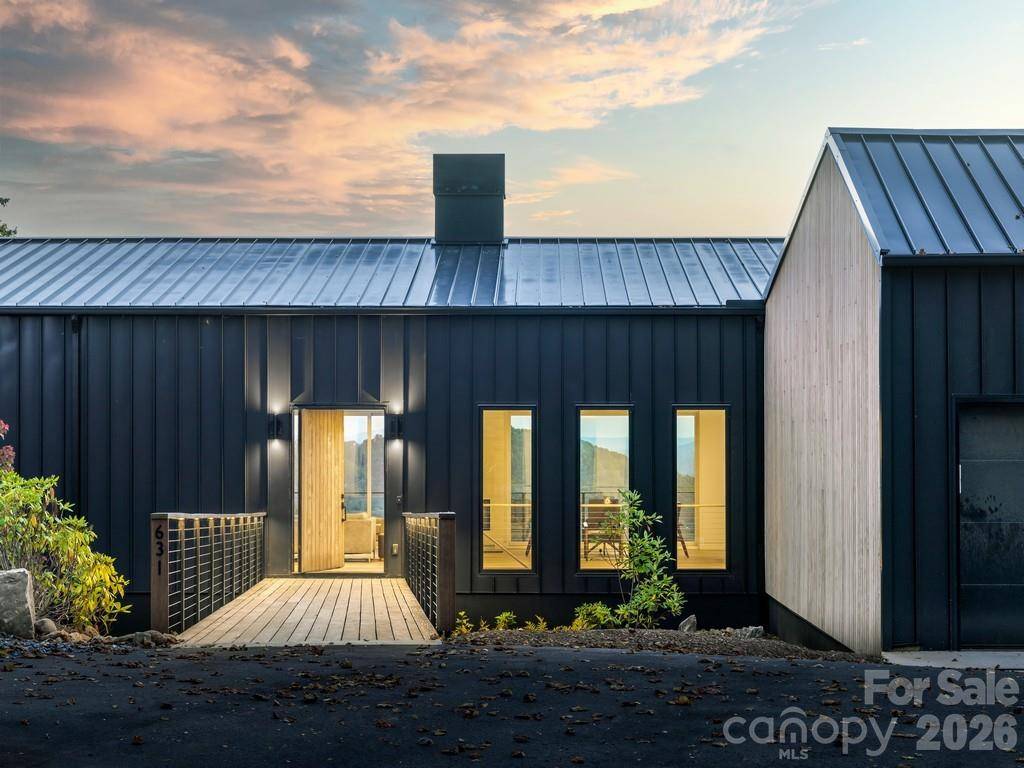 631 Elk Mountain Scenic HWY, Asheville, NC 28804