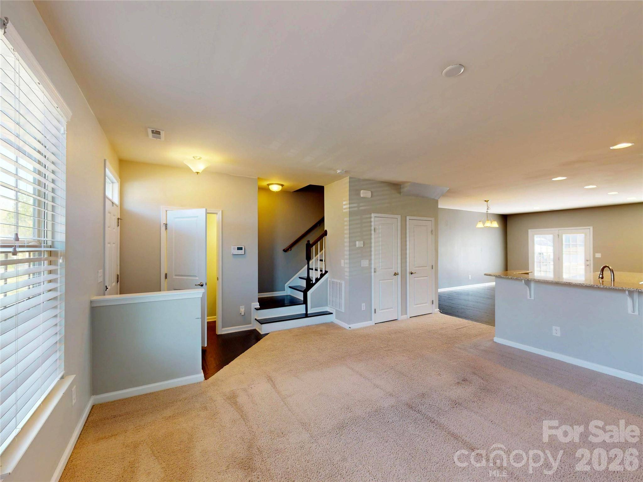 1637 Fleetwood DR, Charlotte, NC 28208