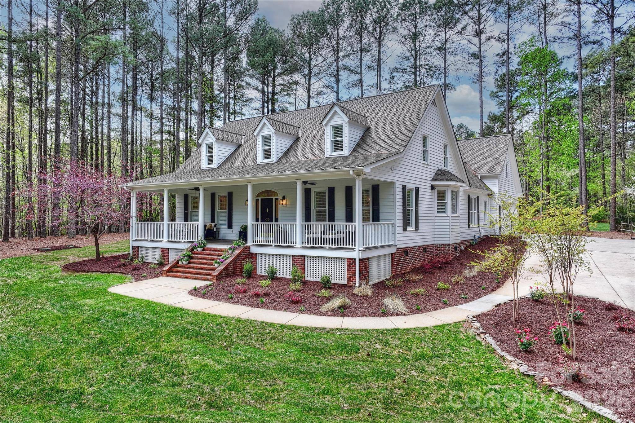 271 Beaten Path RD, Mooresville, NC 28117