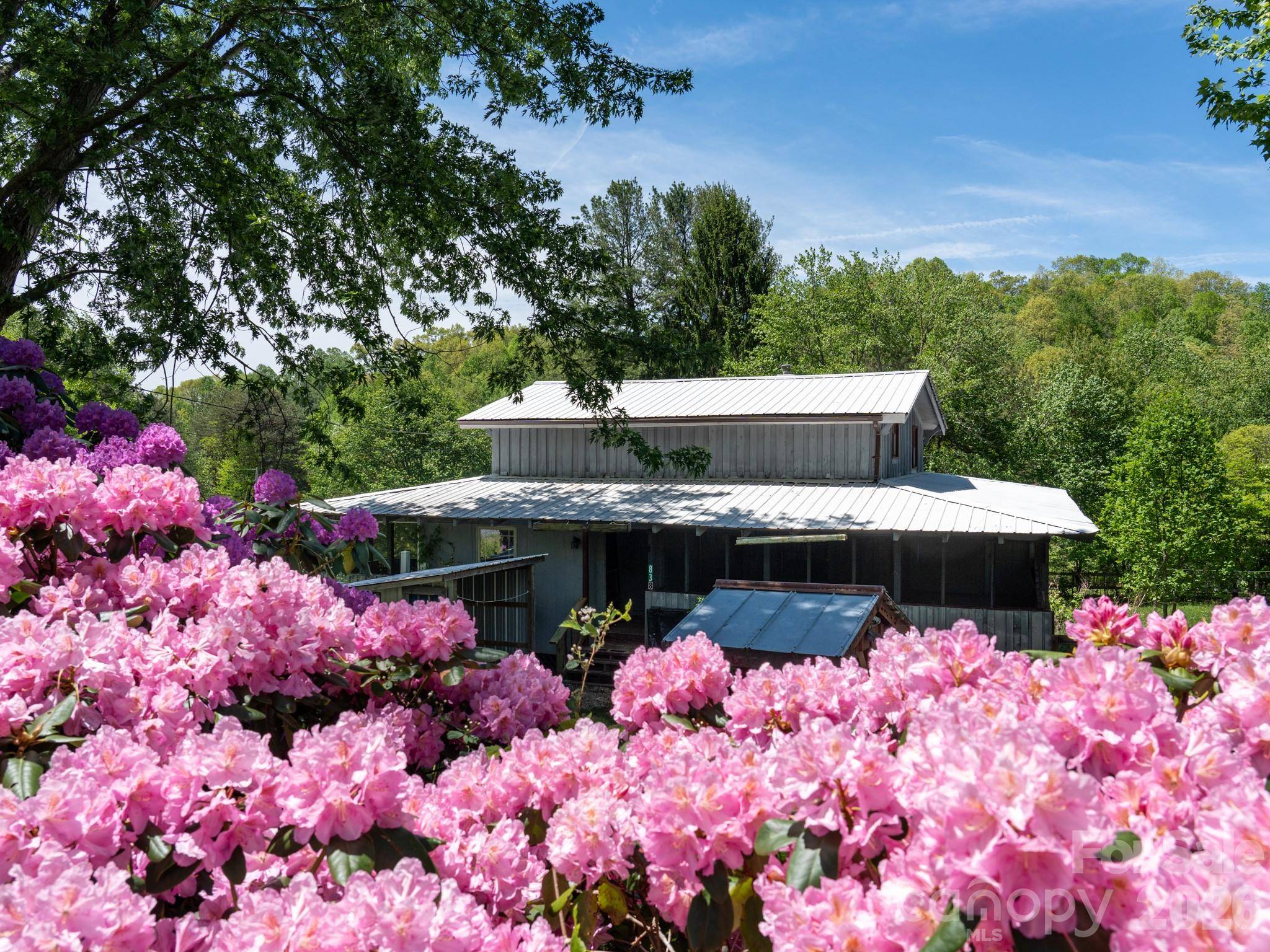 838 Hidden Valley RD, Clyde, NC 28721