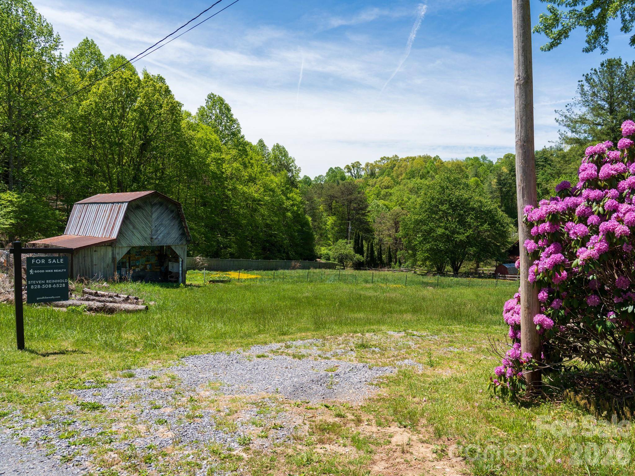 838 Hidden Valley RD, Clyde, NC 28721