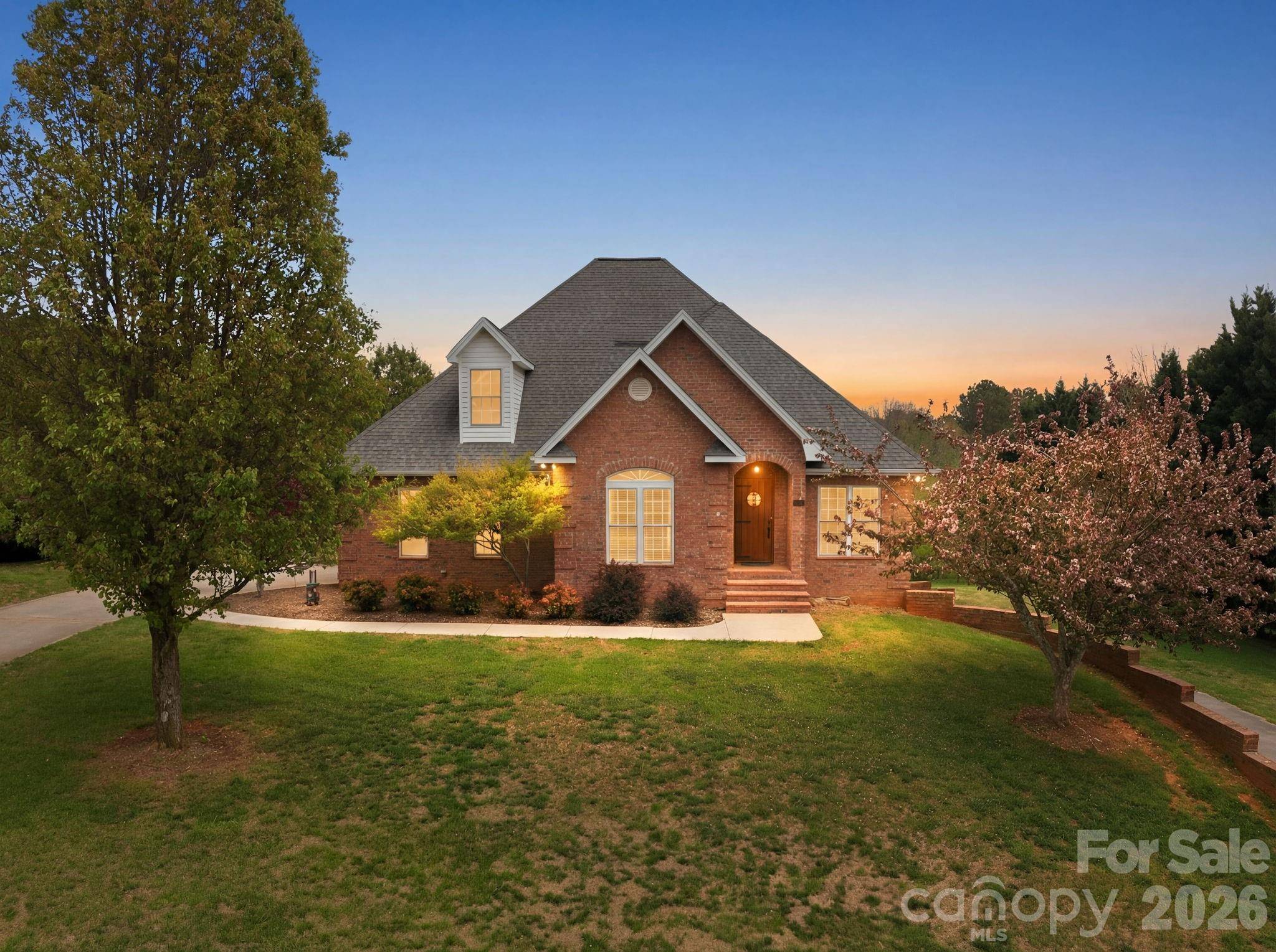 5518 Land Harbour DR, Granite Falls, NC 28630