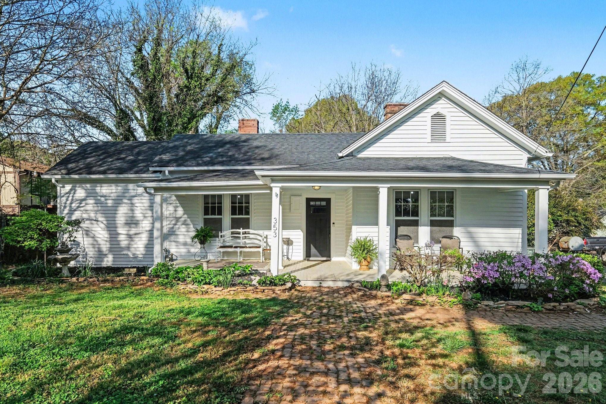 353 Kelly ST, Statesville, NC 28677