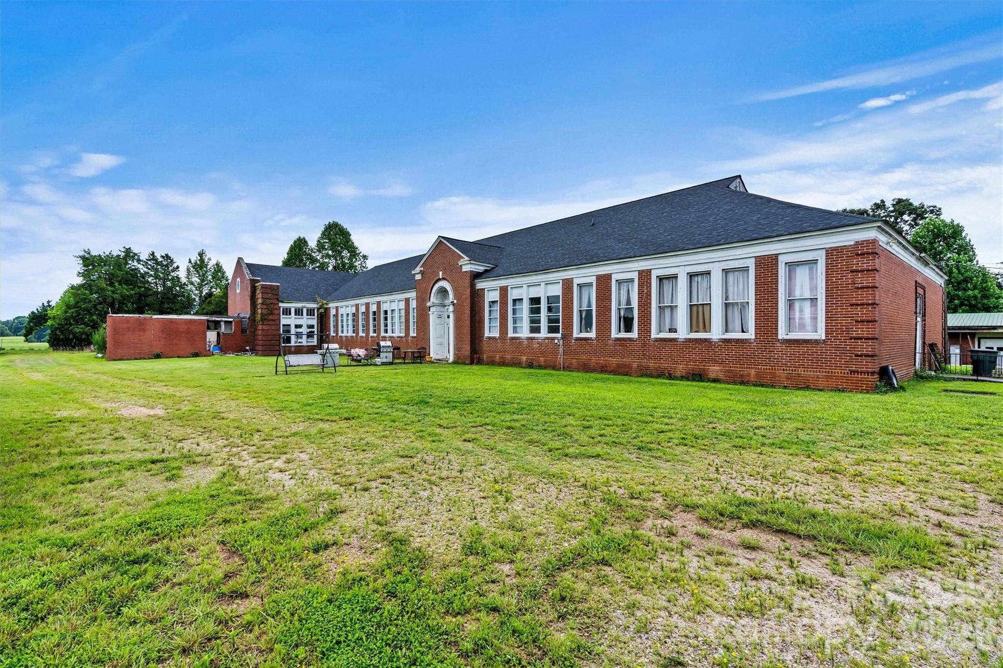 1318 Ostwalt Amity RD, Cleveland, NC 27013