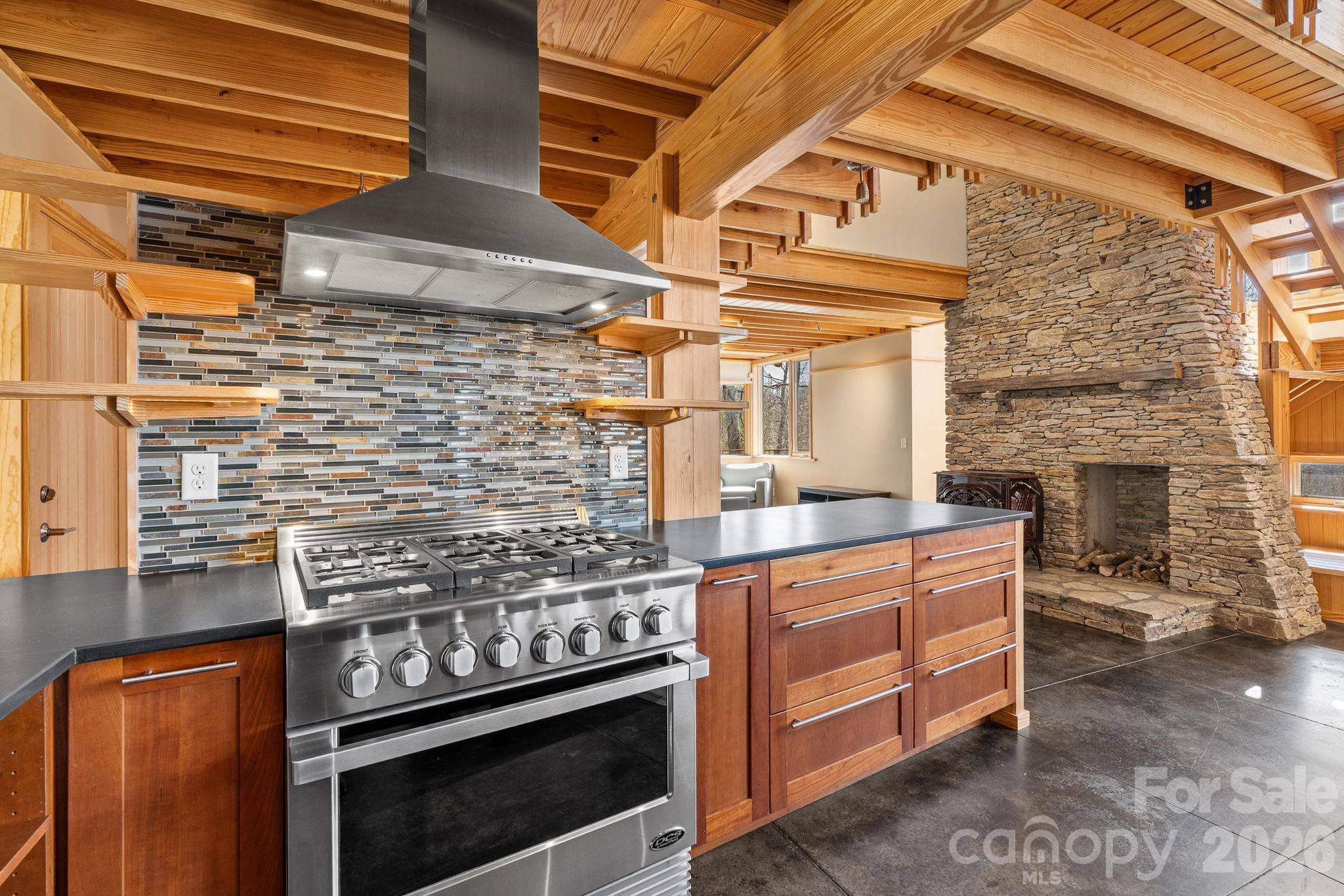 588 Long Branch RD, Swannanoa, NC 28778