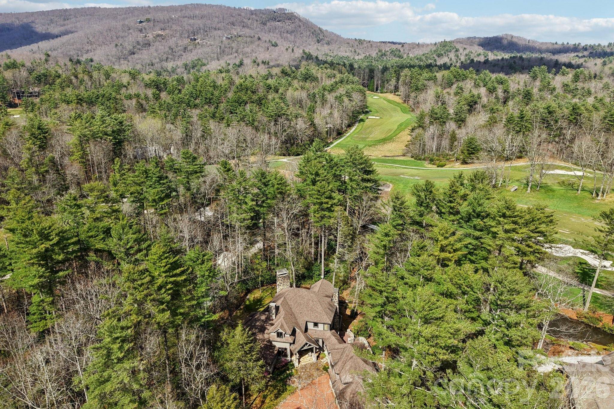 46 Mills Creek DR, Lake Toxaway, NC 28747