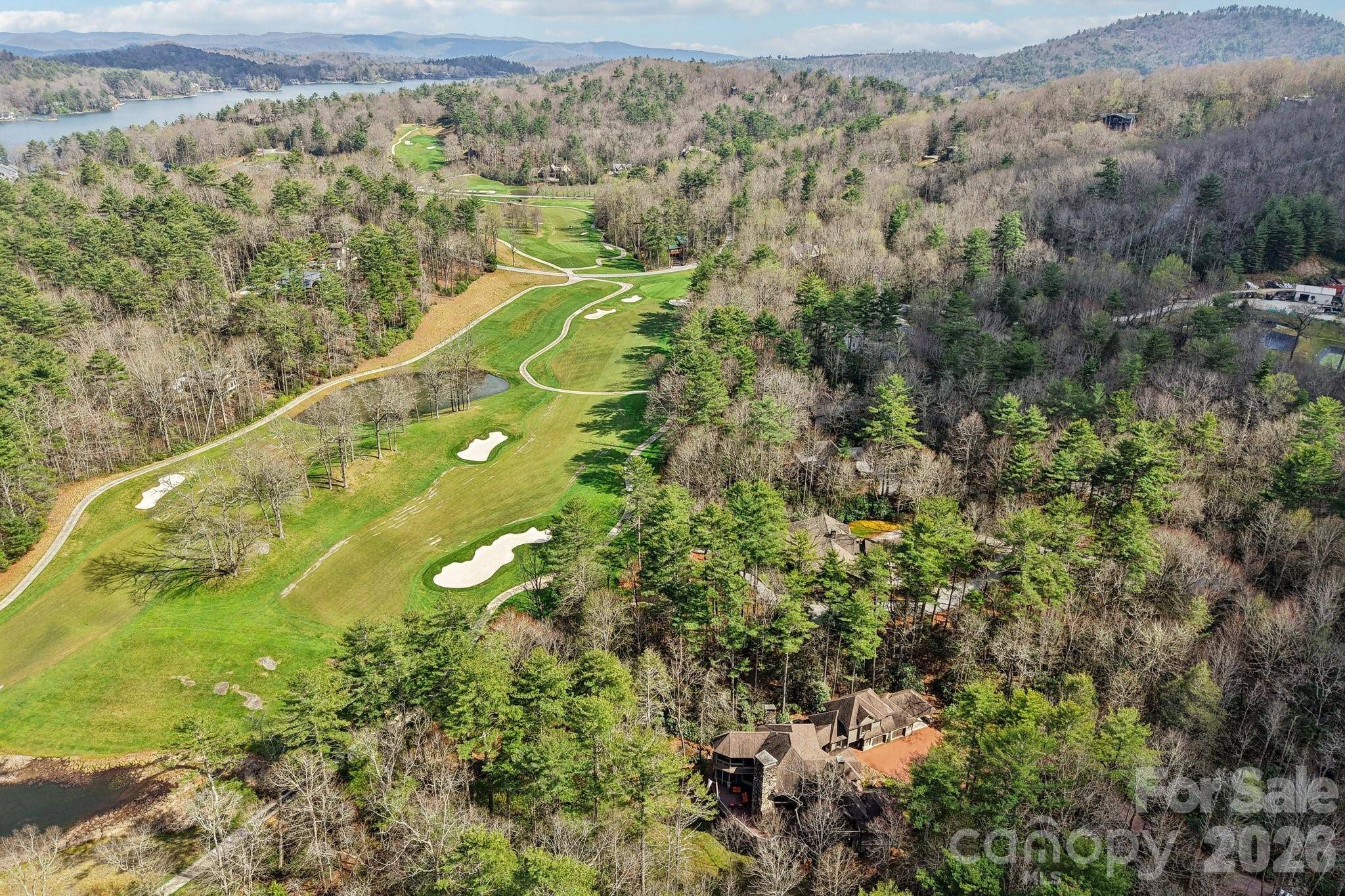 46 Mills Creek DR, Lake Toxaway, NC 28747