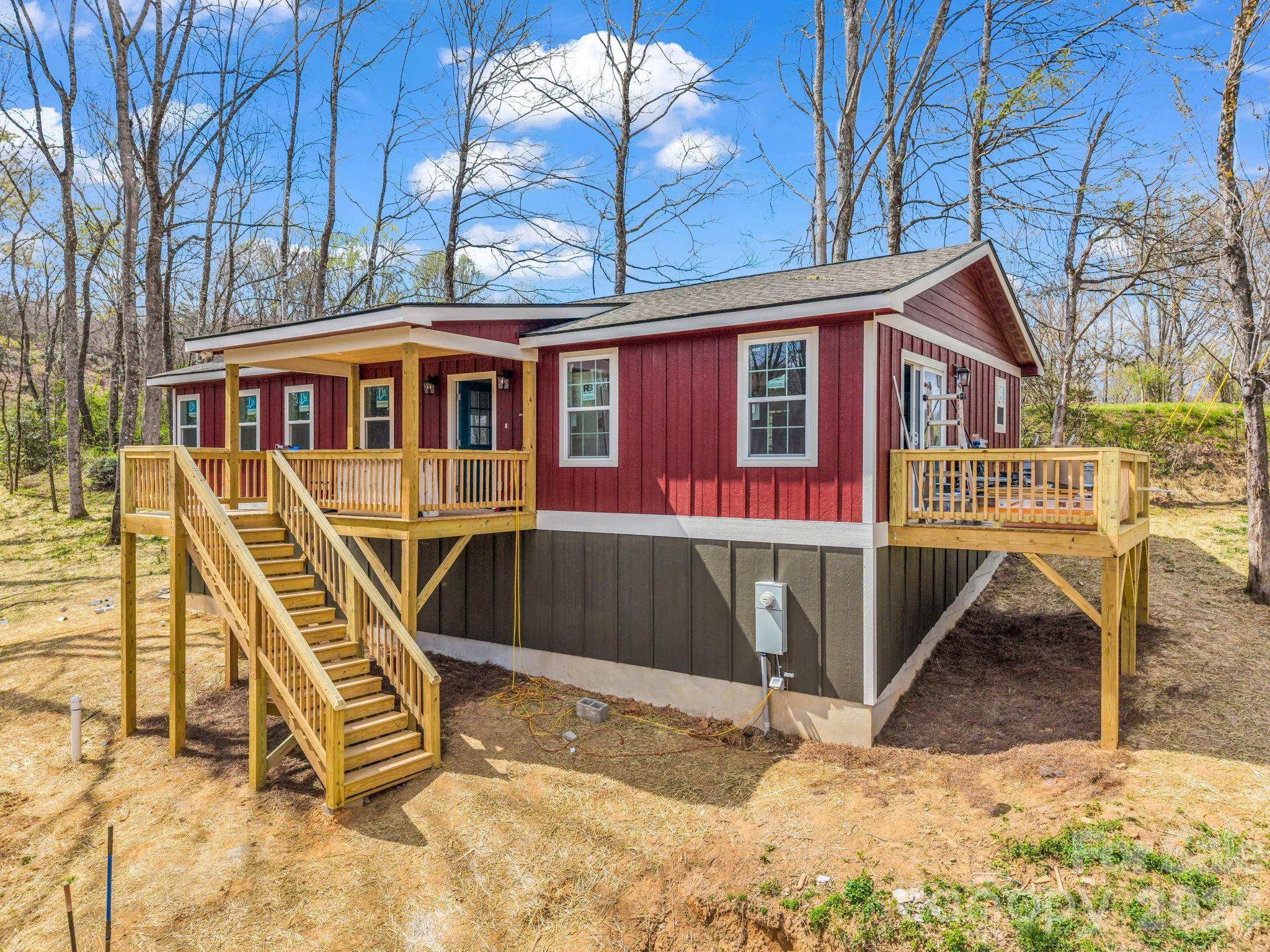 1458 Pickens HWY, Rosman, NC 28772