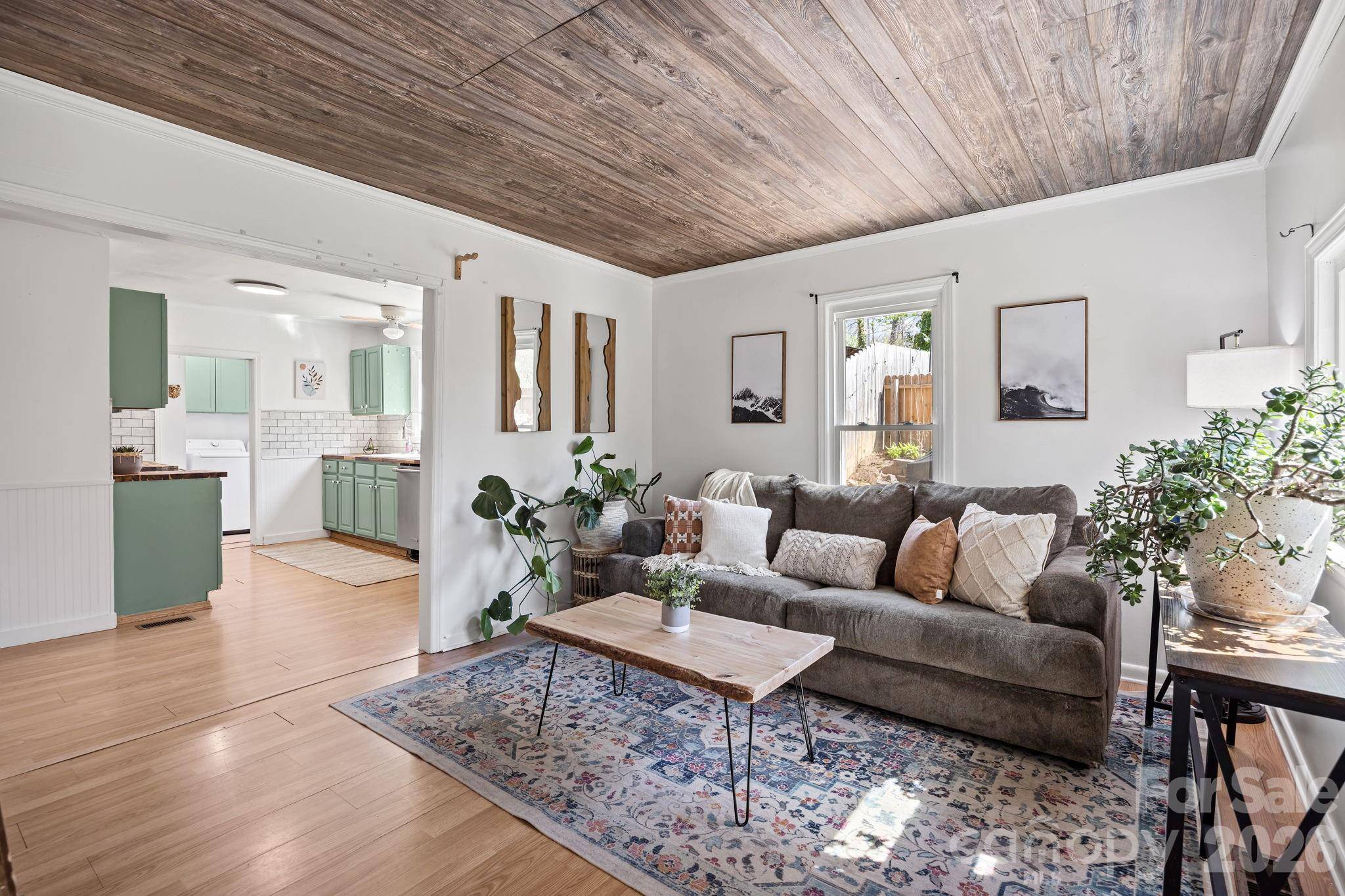 11 Log Cabin TRL, Candler, NC 28715