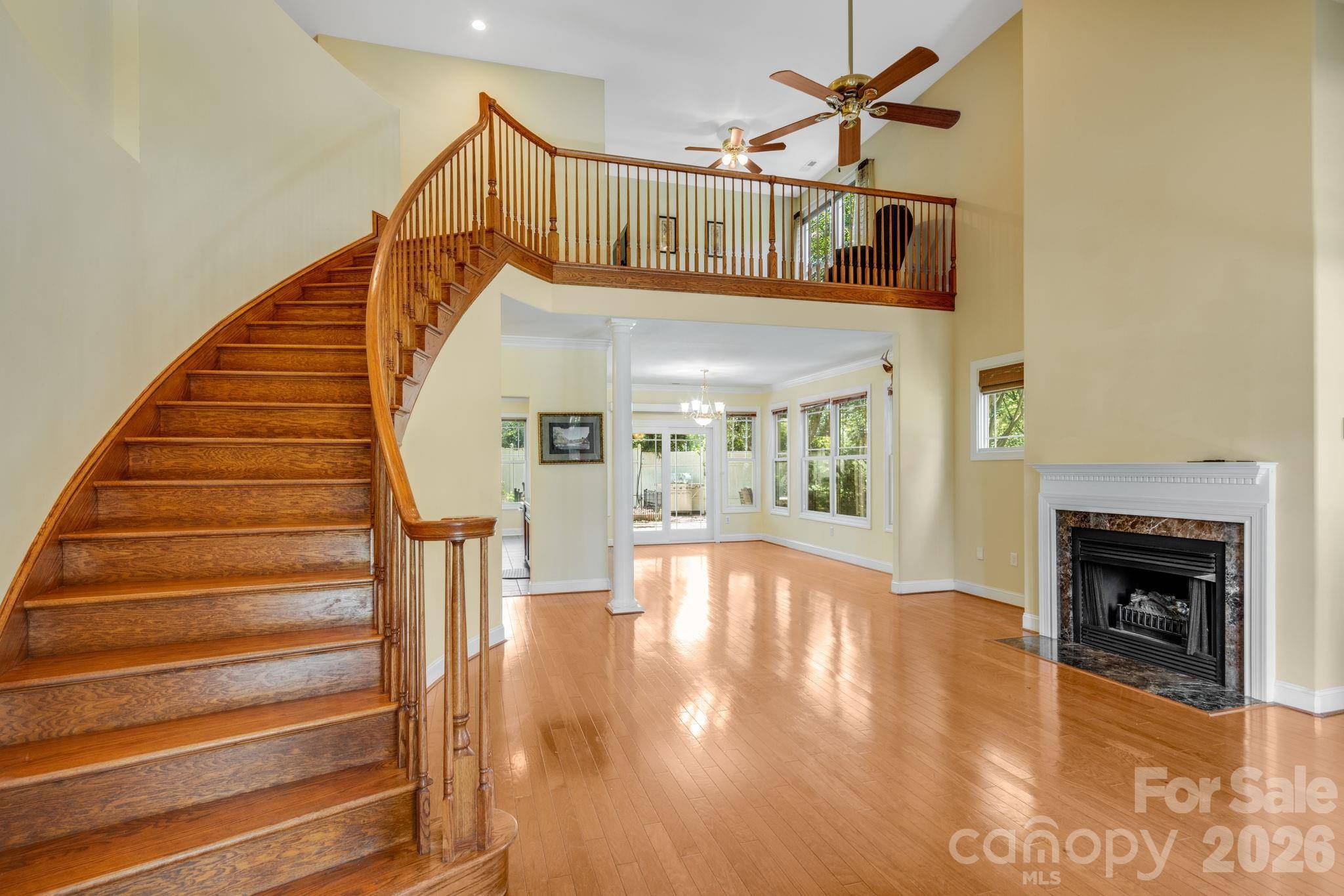 4 AMARETTO DR, Candler, NC 28715