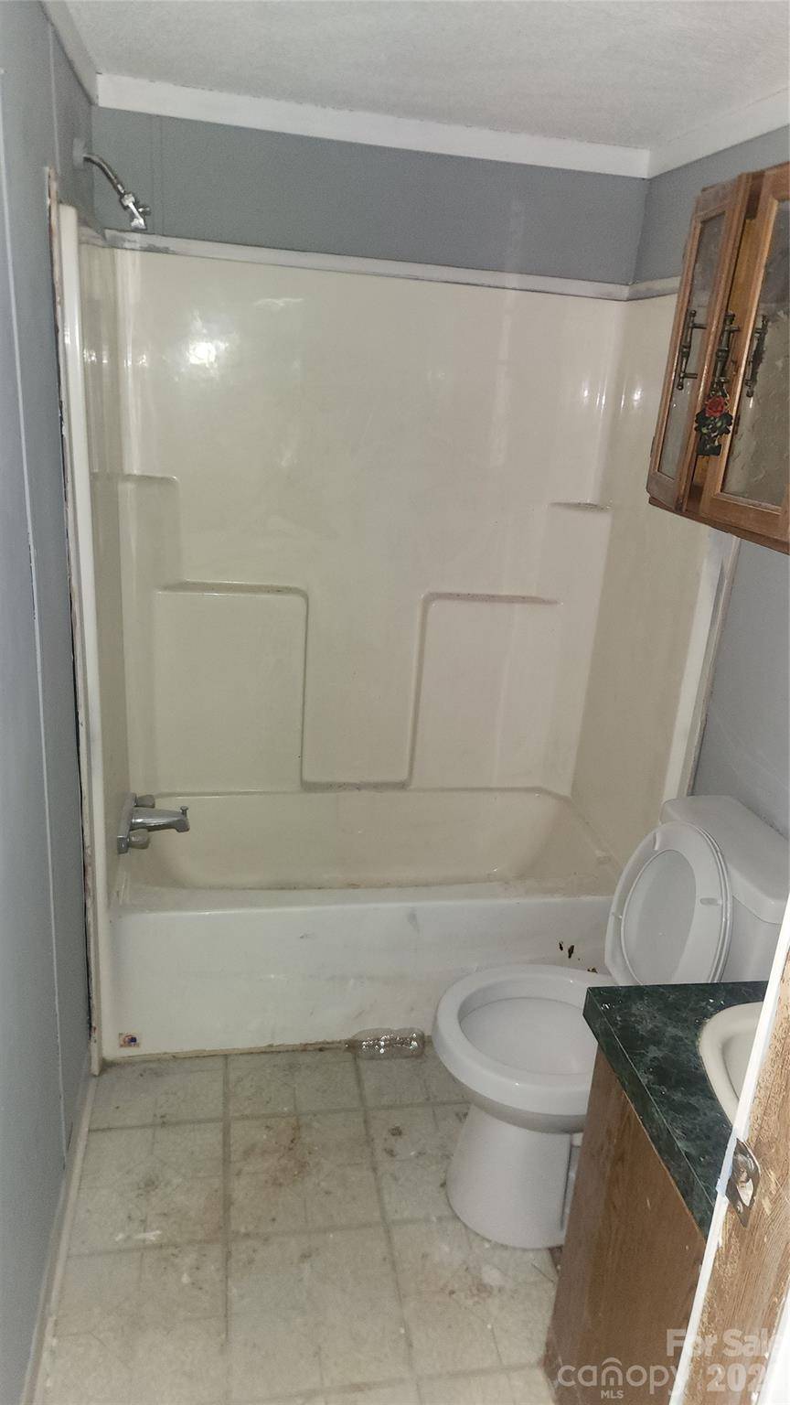 802 W 15th ST, Newton, NC 28658