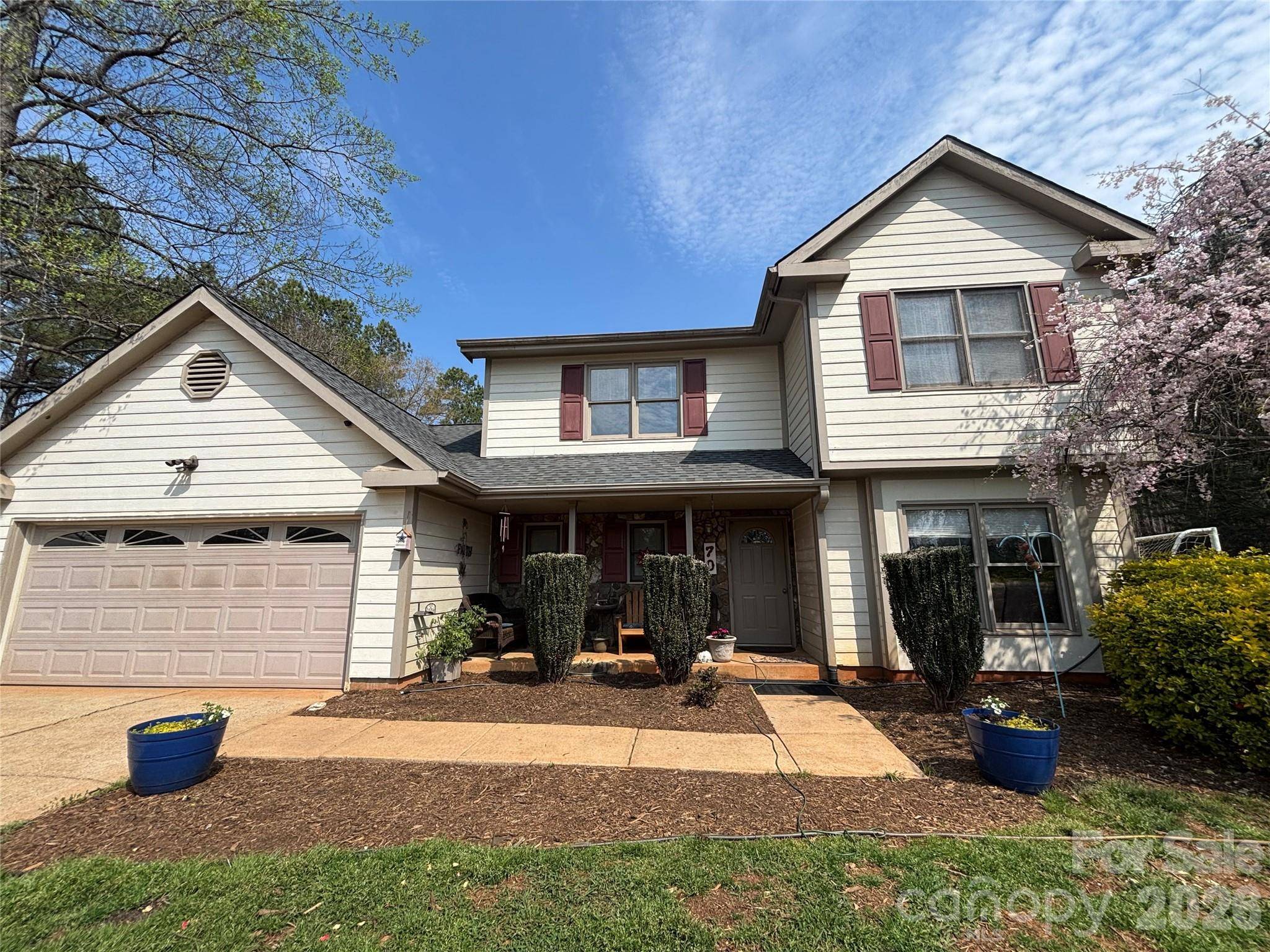 70 Sienna DR, Hickory, NC 28601