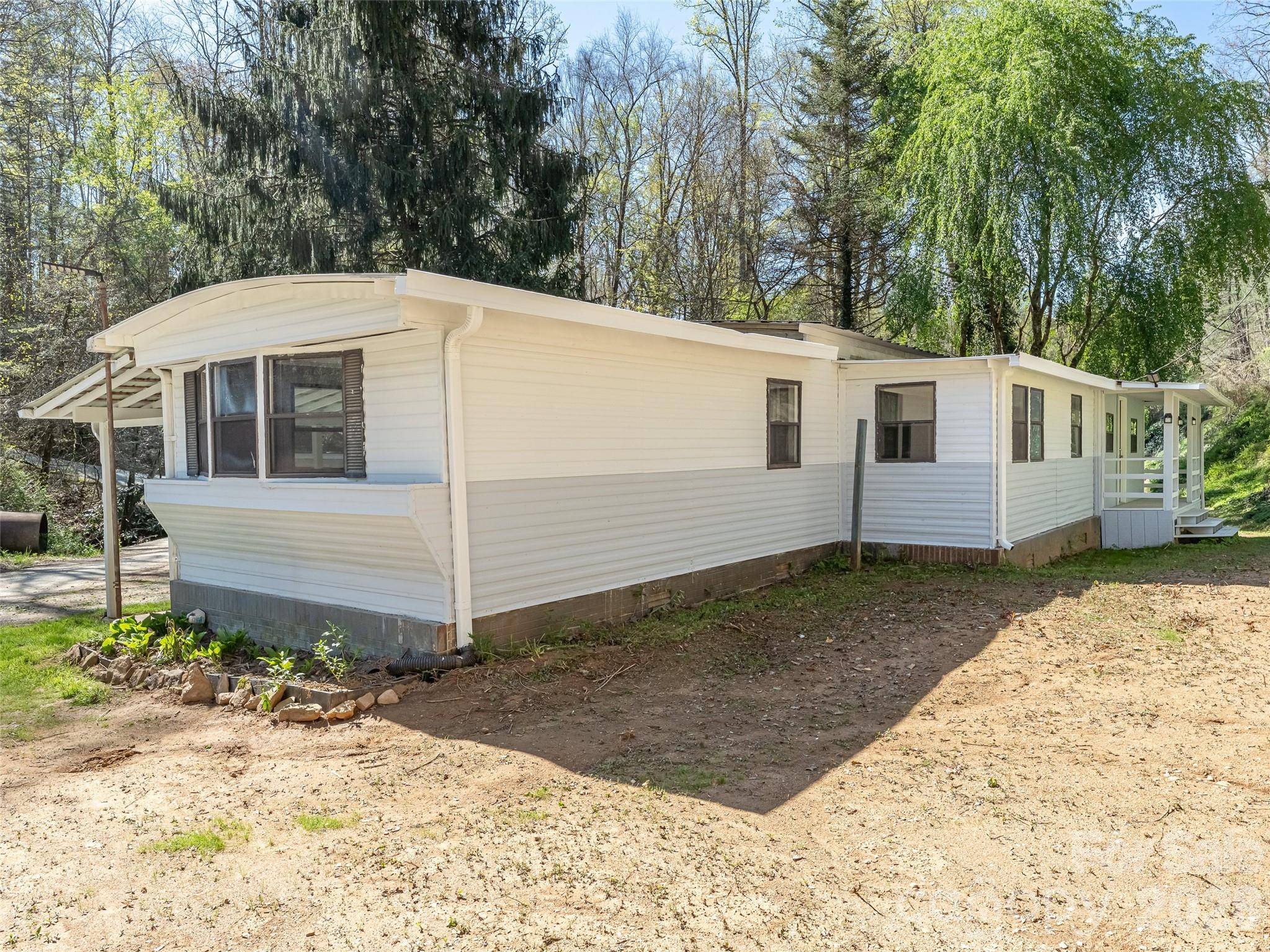 40 Morning Dove LN, Flat Rock, NC 28731