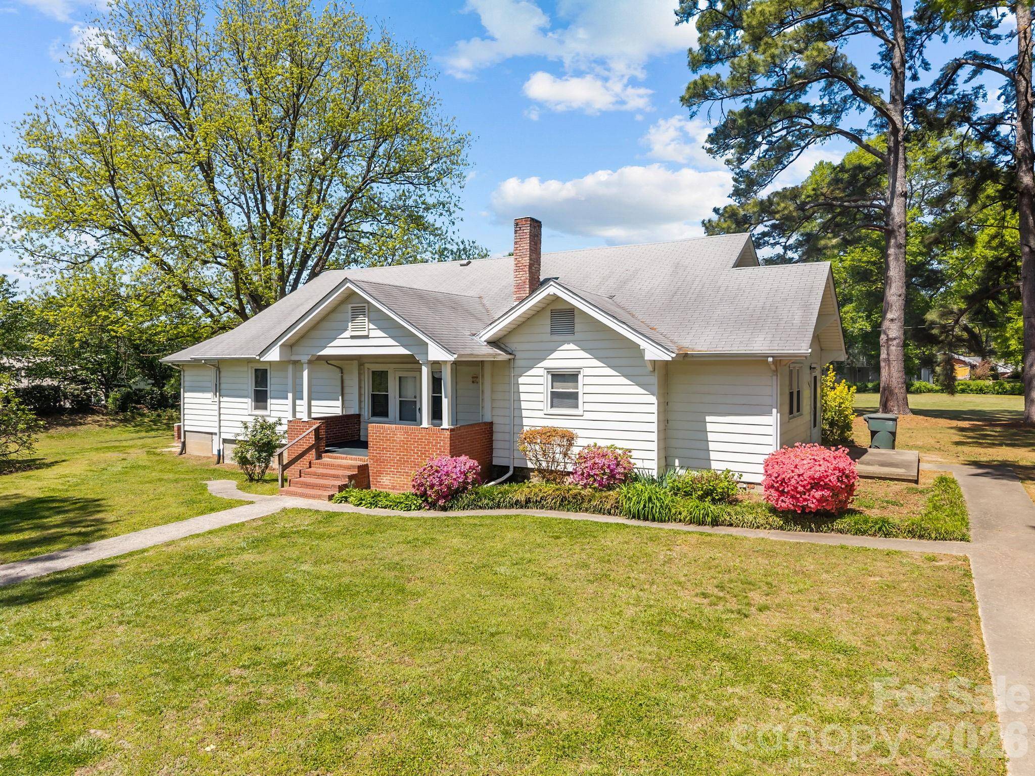 1311 Jenkins RD, Gaston, NC 28052