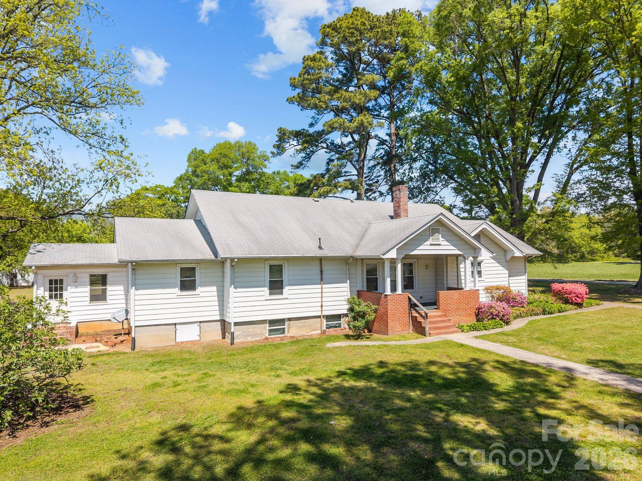 1311 Jenkins RD, Gaston, NC 28052