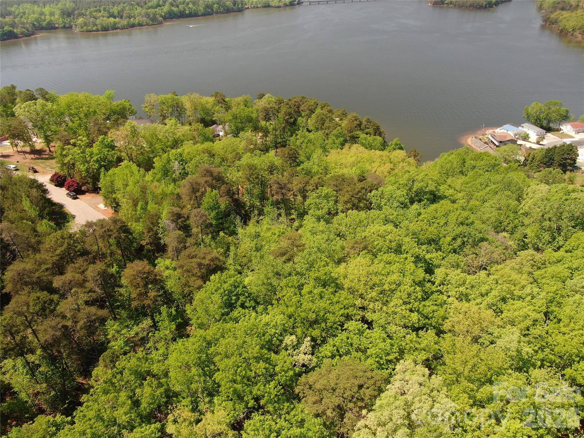 210 Kingfisher DR, New London, NC 28127