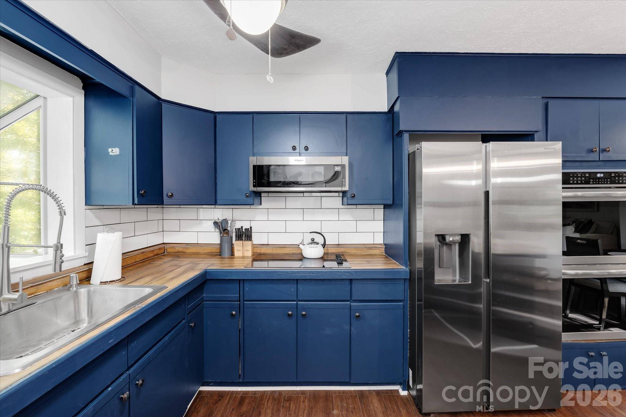 23 Springwood DR, Asheville, NC 28805