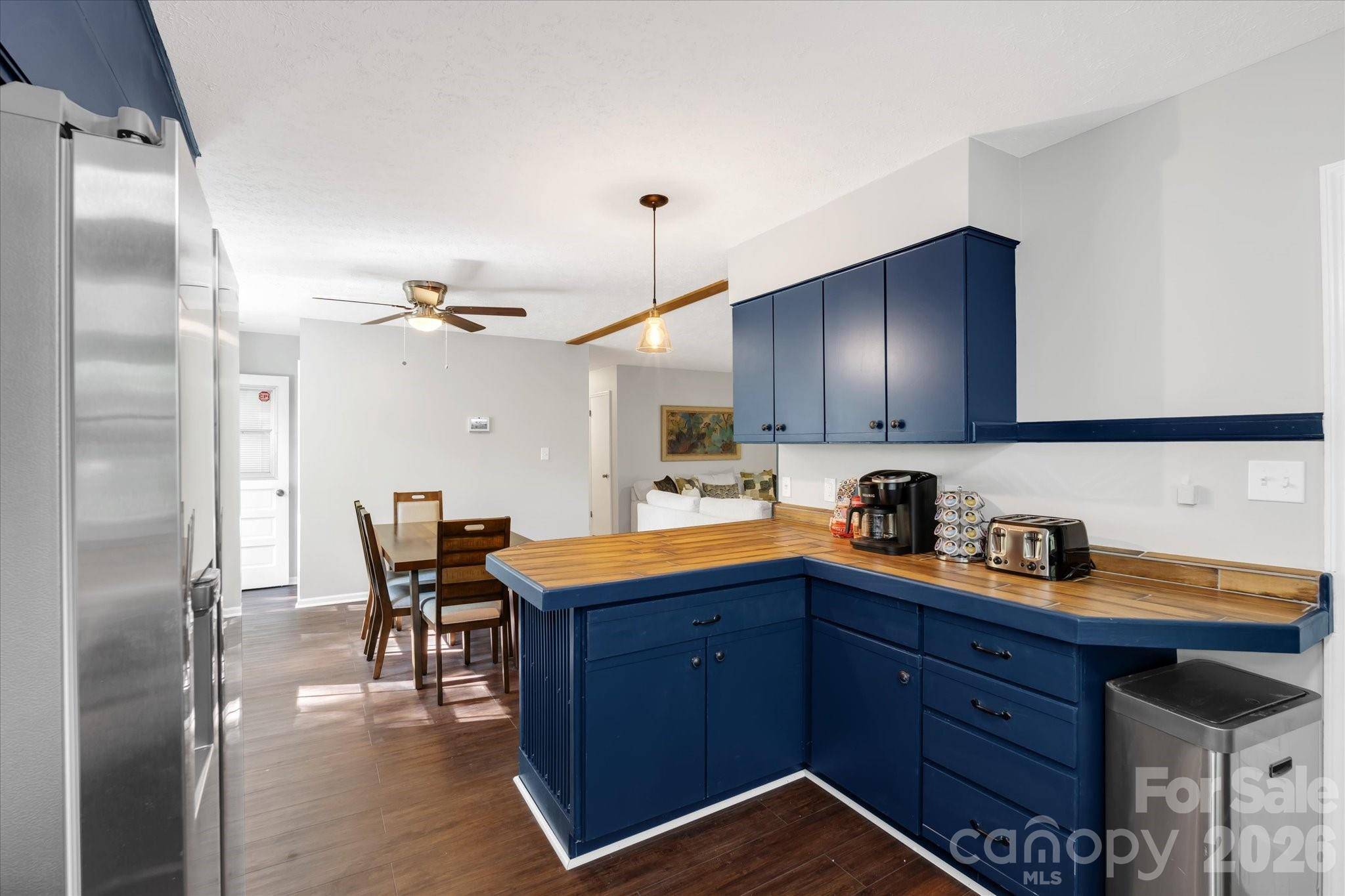 23 Springwood DR, Asheville, NC 28805
