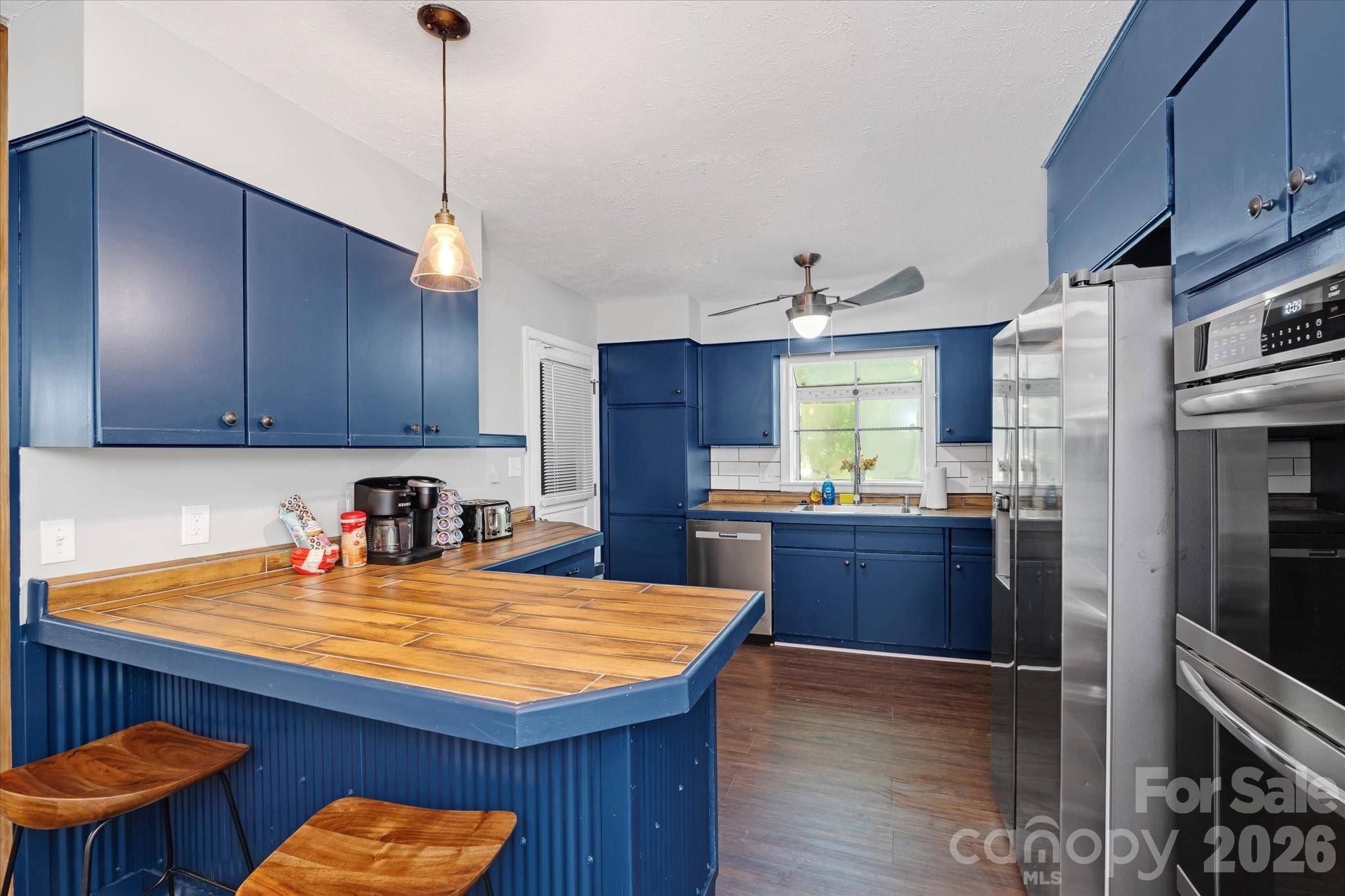 23 Springwood DR, Asheville, NC 28805
