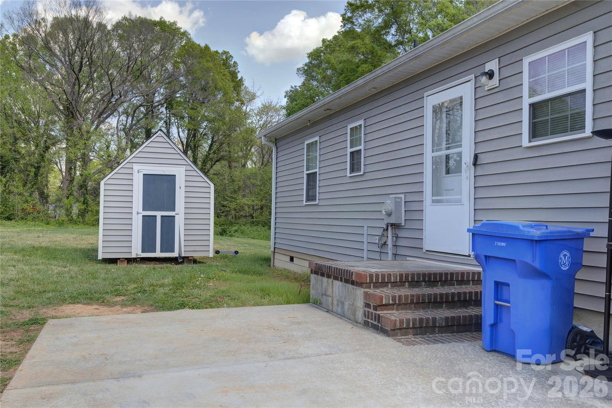 419 N Academy ST, Mooresville, NC 28115
