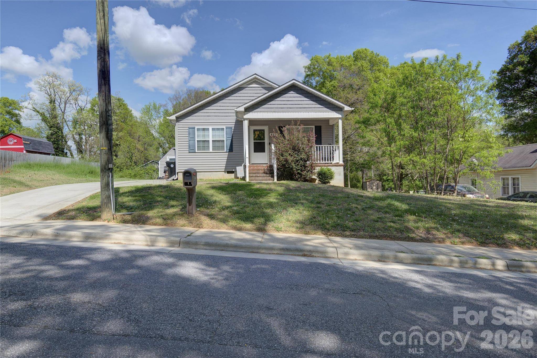 419 N Academy ST, Mooresville, NC 28115