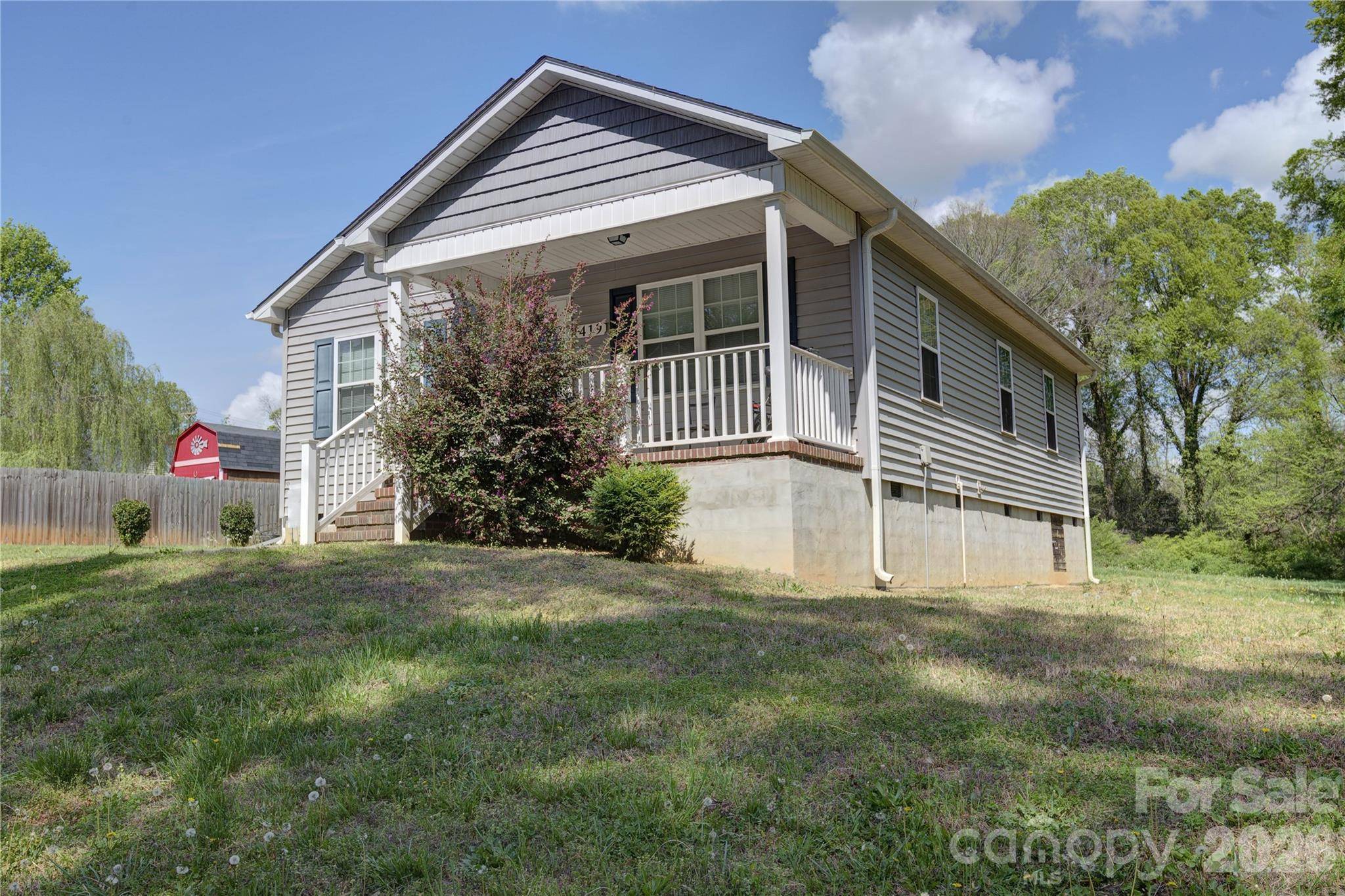 419 N Academy ST, Mooresville, NC 28115