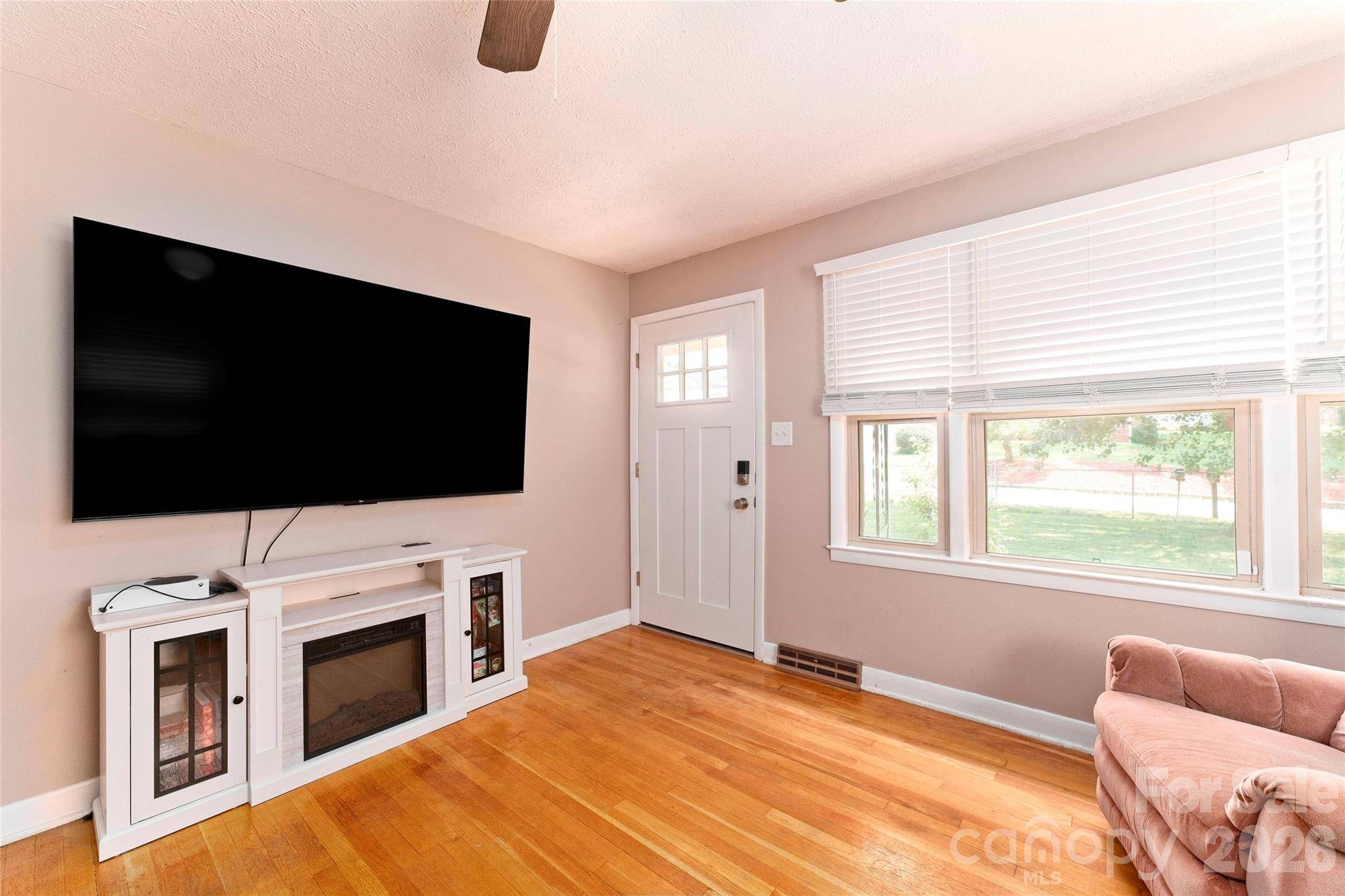 103 Regina DR, Morganton, NC 28655