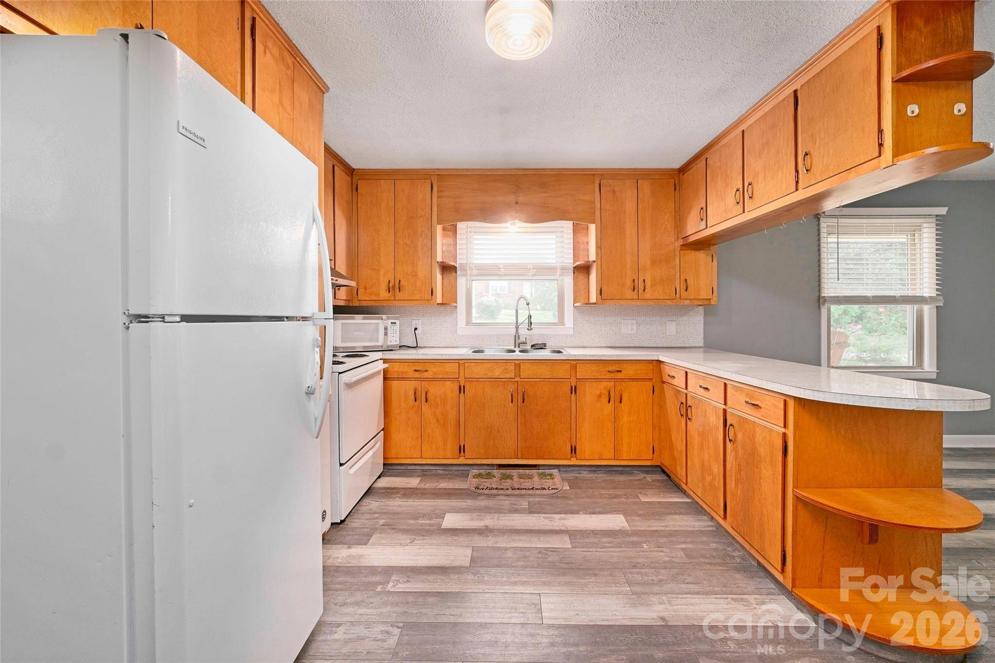 103 Regina DR, Morganton, NC 28655