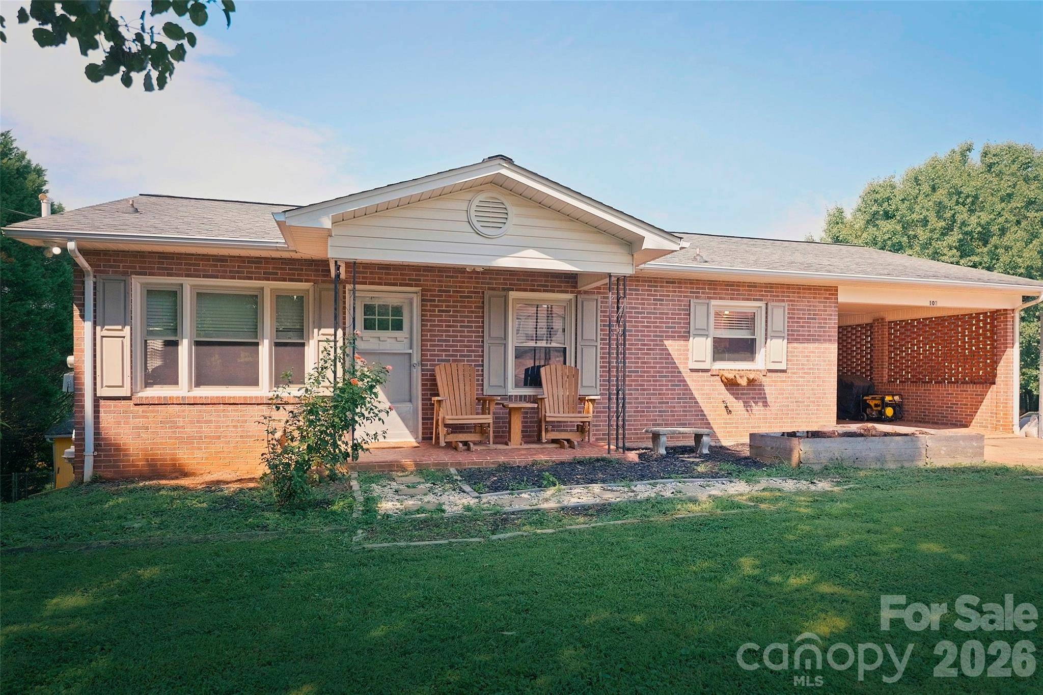 103 Regina DR, Morganton, NC 28655