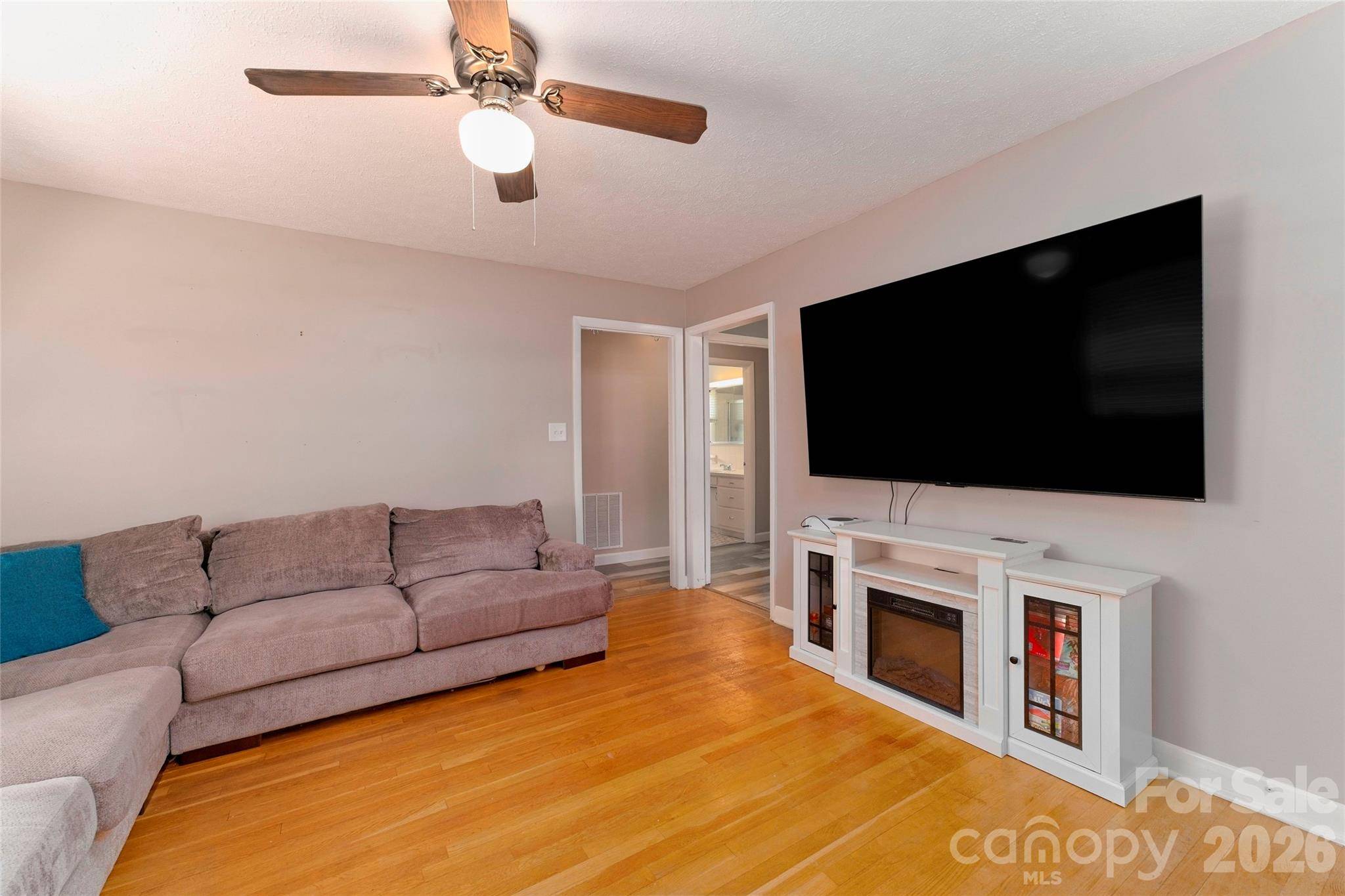 103 Regina DR, Morganton, NC 28655
