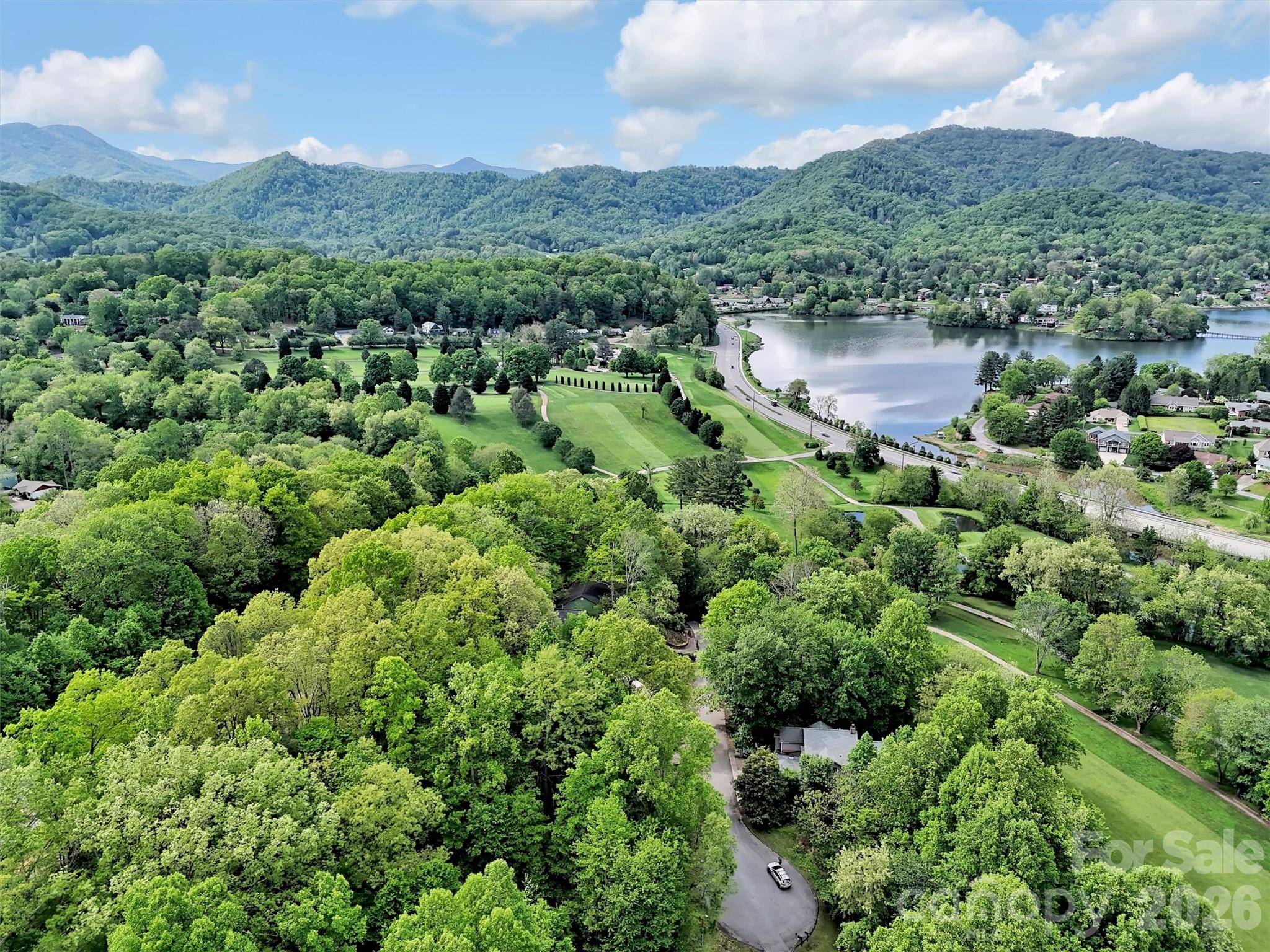 186 Aldersgate RD, Waynesville, NC 28786