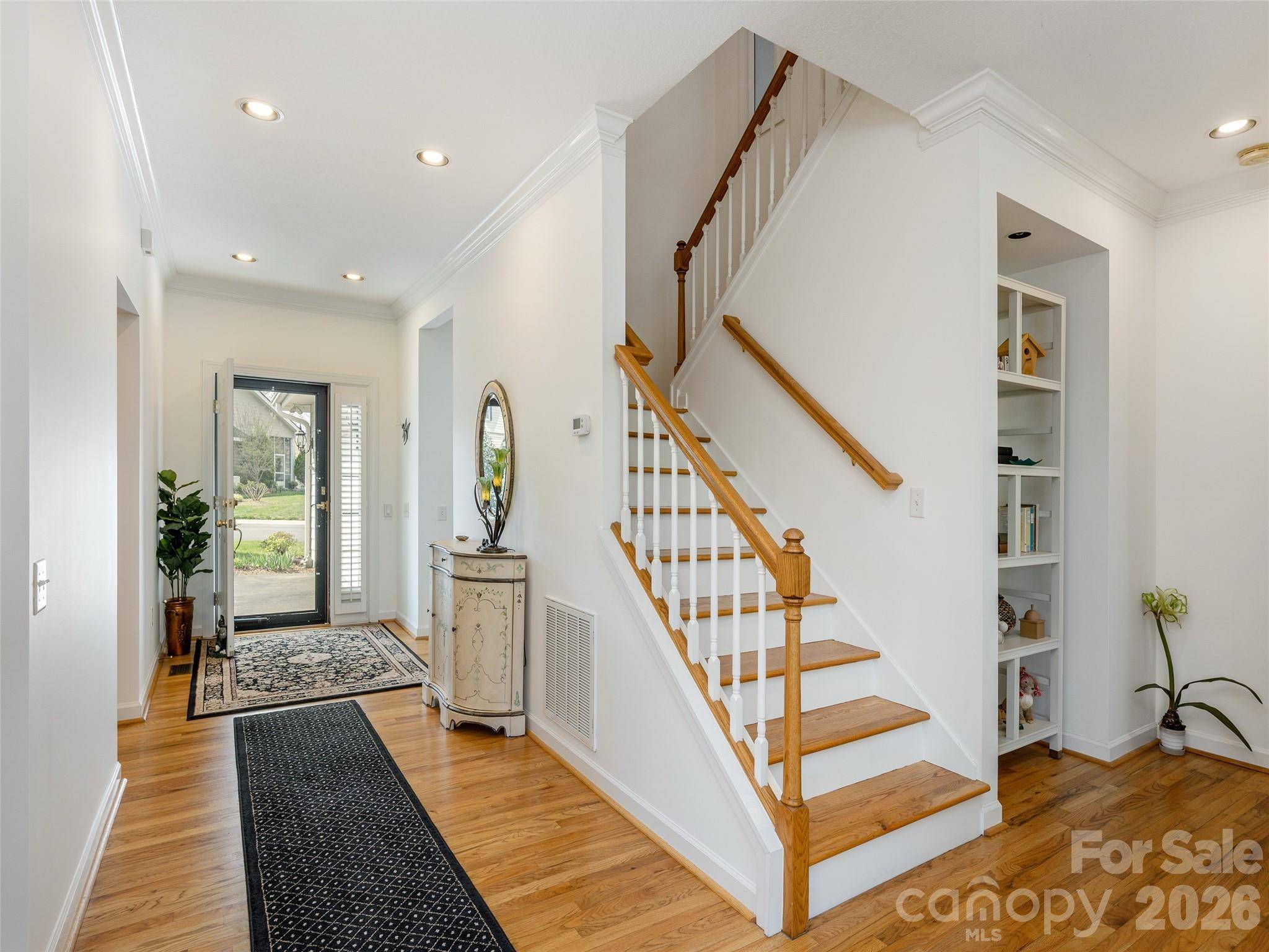 83 Towne Place DR, Hendersonville, NC 28792